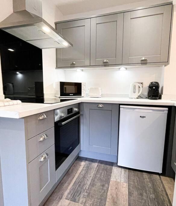 Juliet Beautiful 1 bedroom, central, modern space. view 4