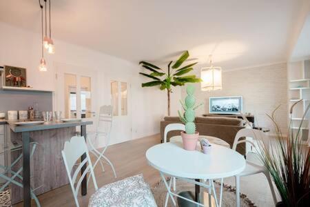Stylish 2BR in Belair, Walk to City & Parc Merl view 4