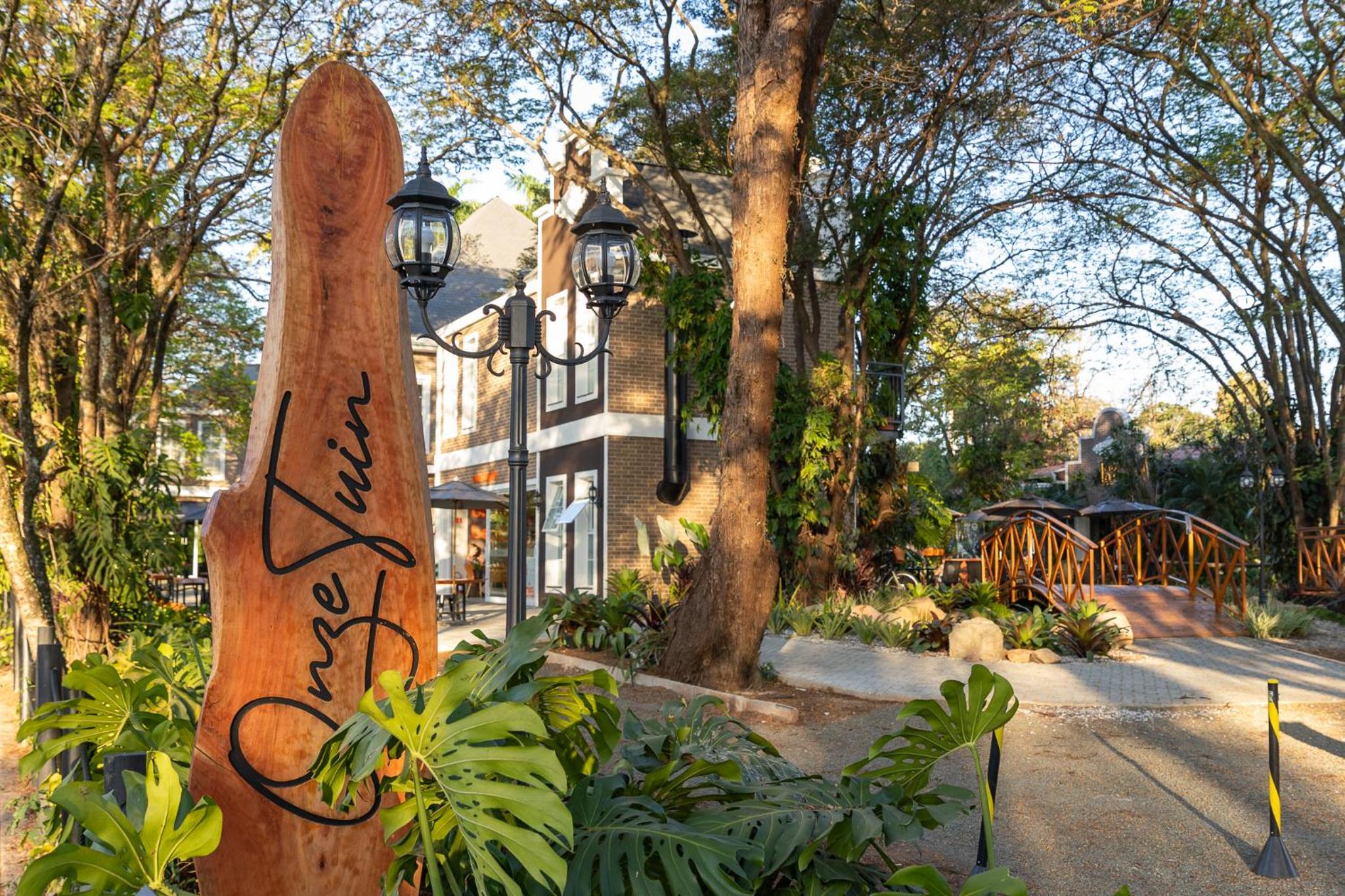 Vilinha típica - Suíte Onze Tuin - Entrada com senha - Somos hospedagem por temporada