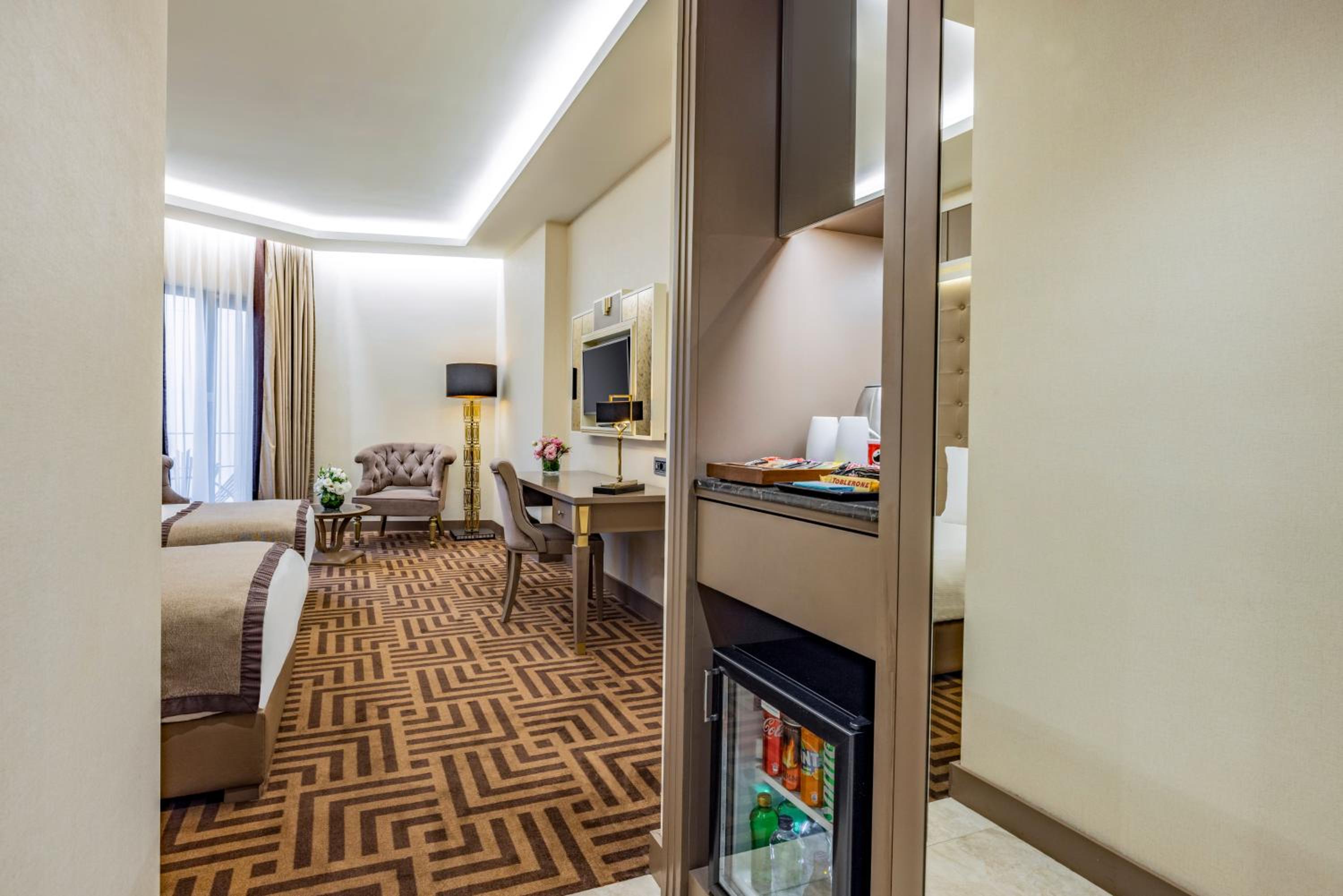 Ramada by Wyndham İstanbul Golden Horn - Image 59