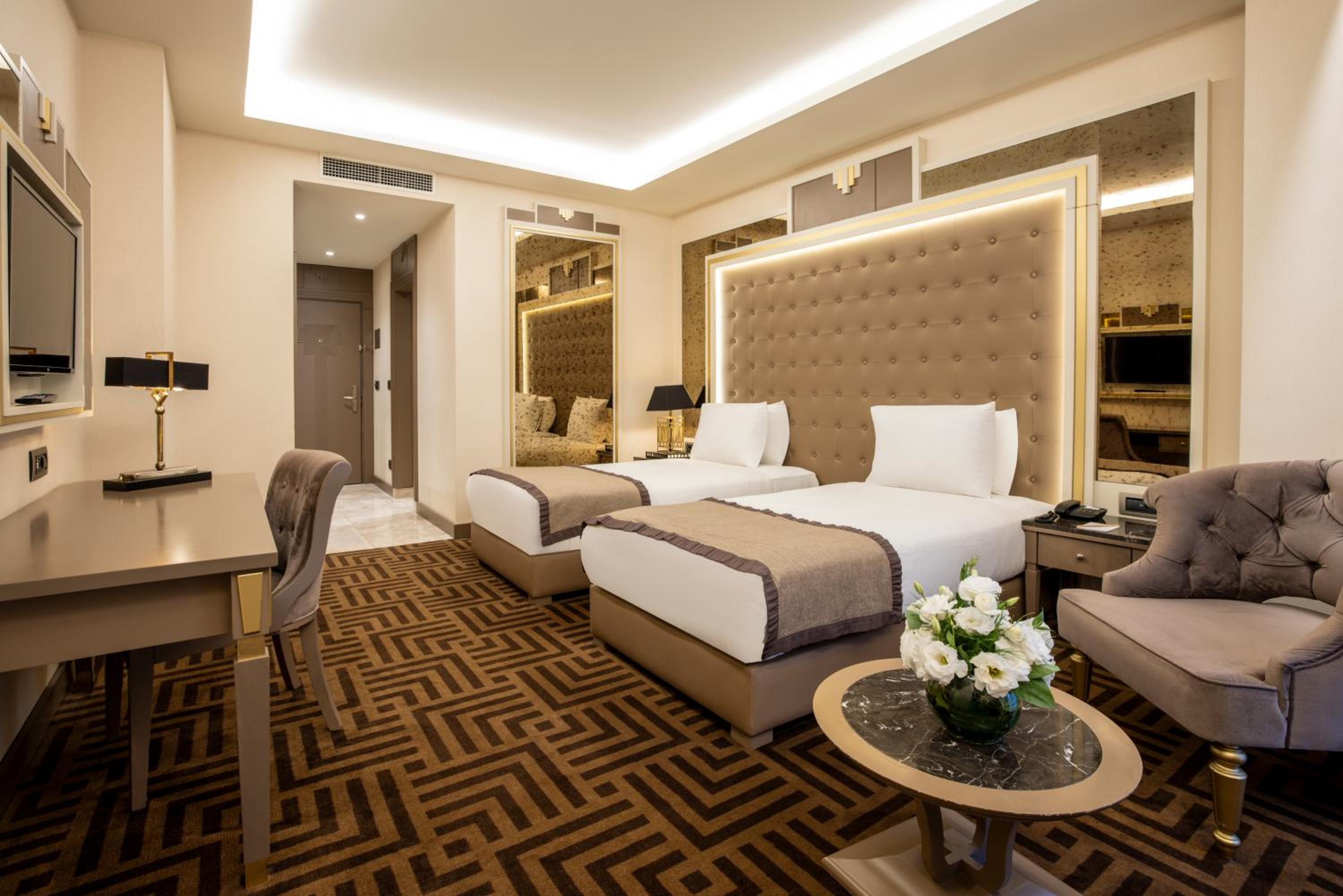 Ramada by Wyndham İstanbul Golden Horn - Image 90