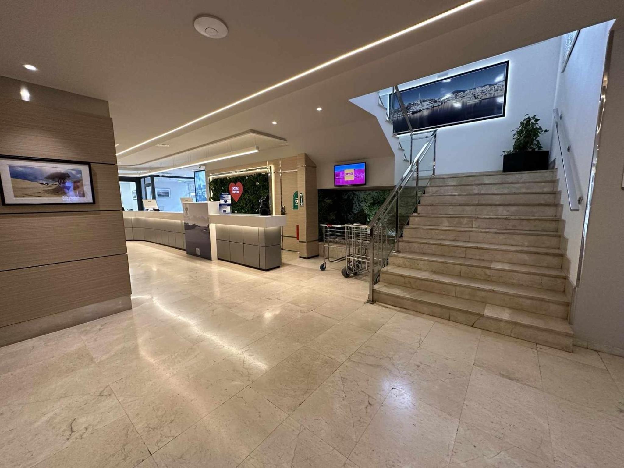 Estudio PYR privado frente al puerto de Fuengirola