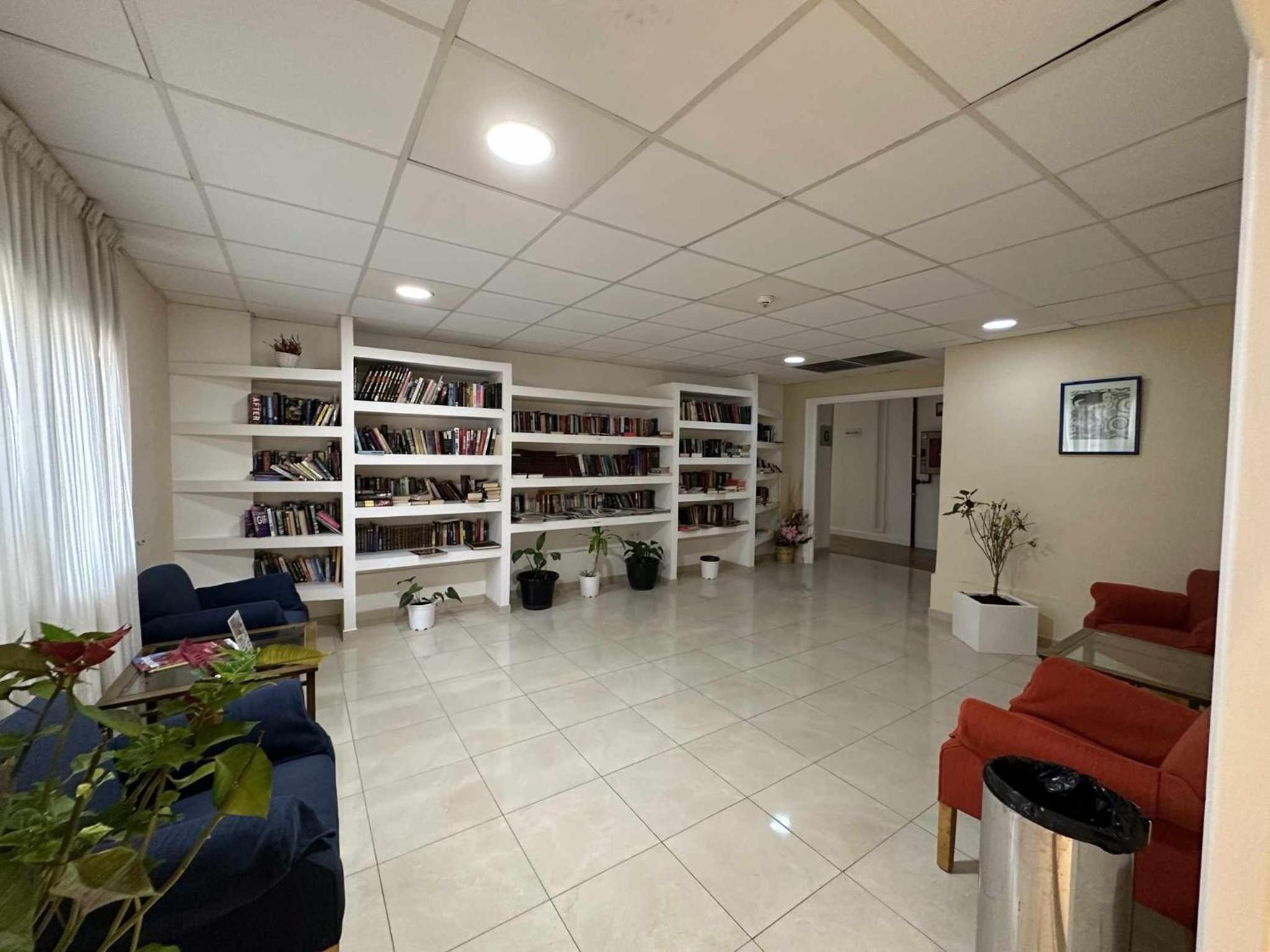 Estudio PYR privado frente al puerto de Fuengirola