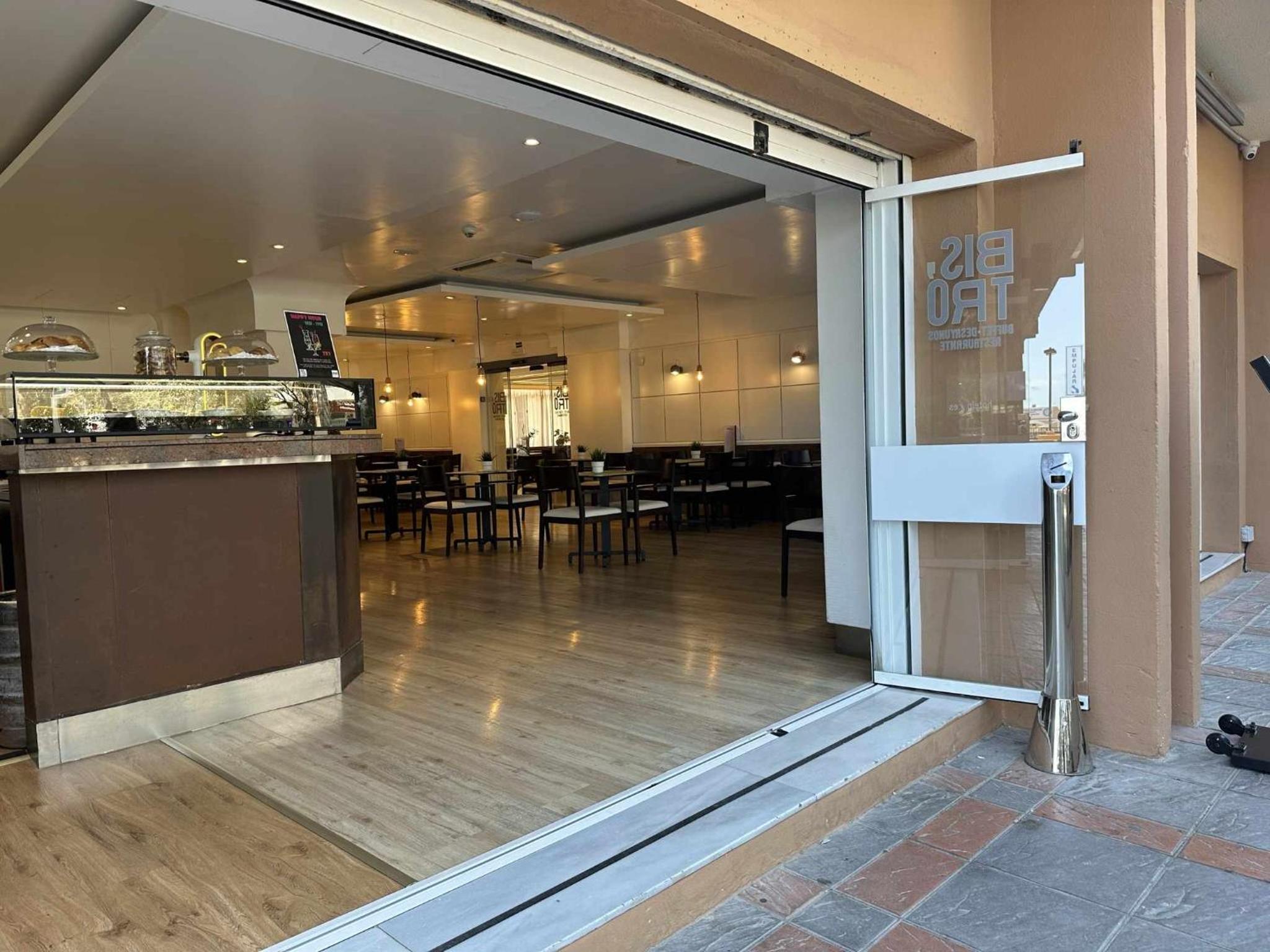 Estudio PYR privado frente al puerto de Fuengirola