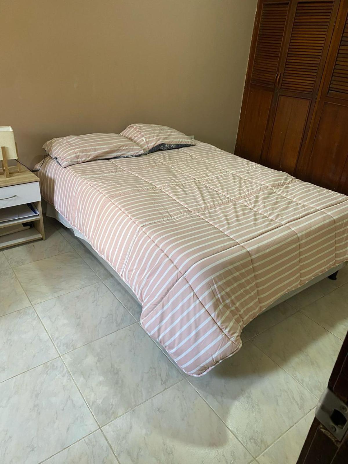 HABITACIÓN CON BAÑO PRIVADO