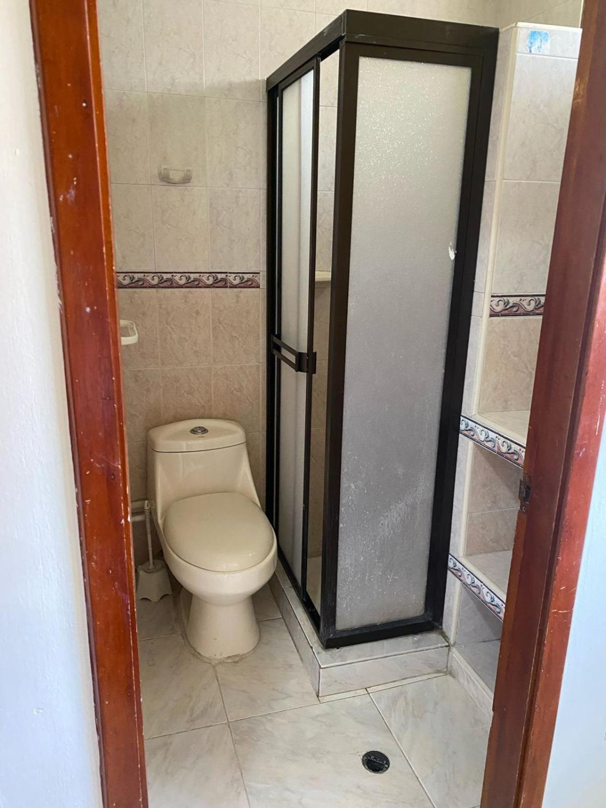 HABITACIÓN CON BAÑO PRIVADO