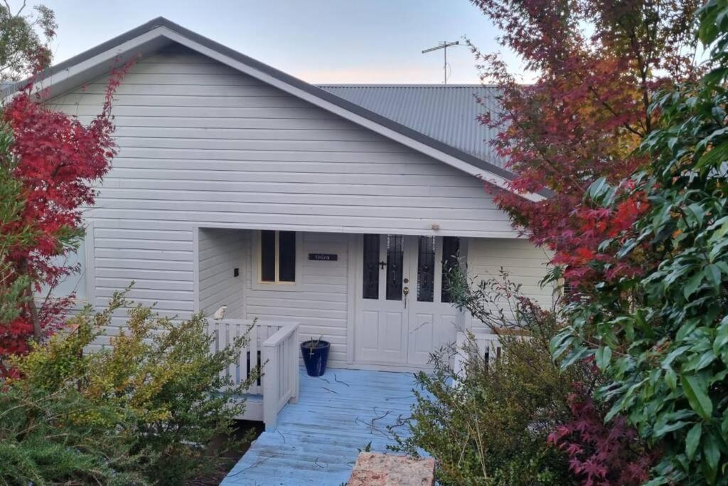 Hotel Thira in the Mountains - Image 1