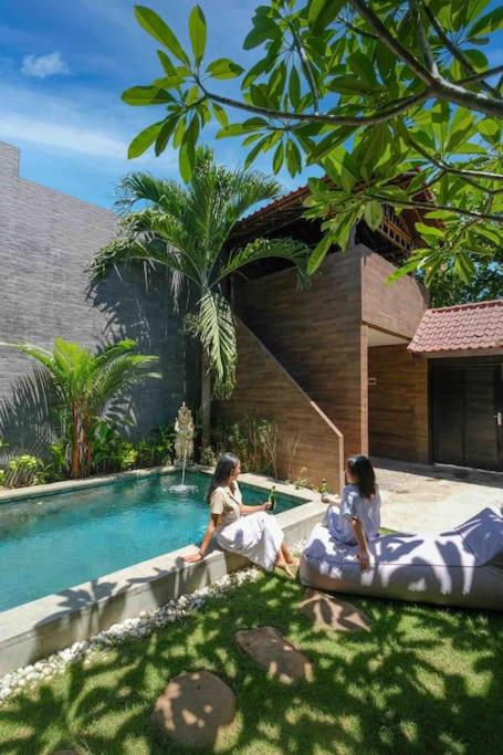 Villa Lora: Retreat for Tranquility and Bliss