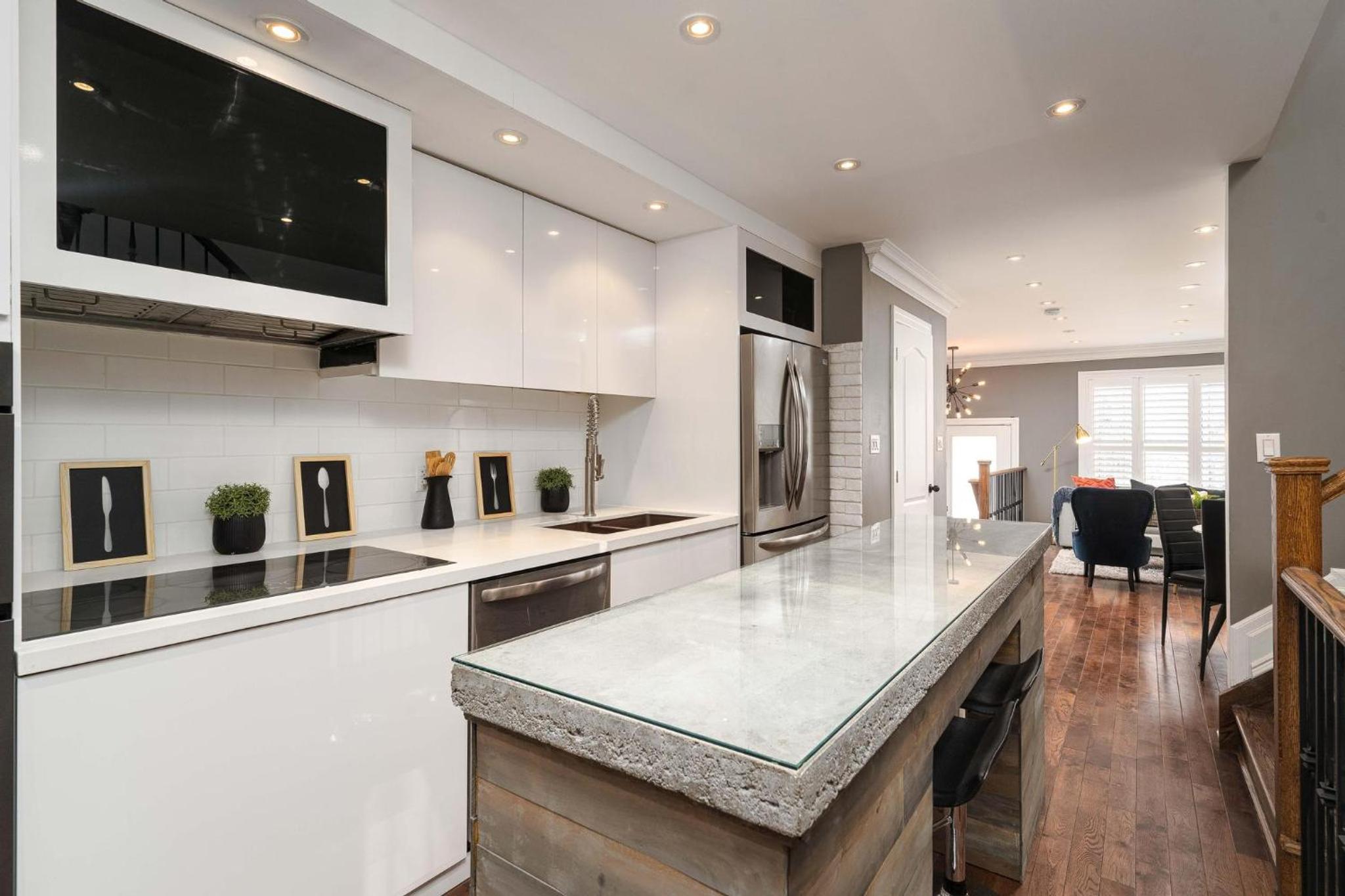 Beautiful 3BR House in the Heart of Greek Town
