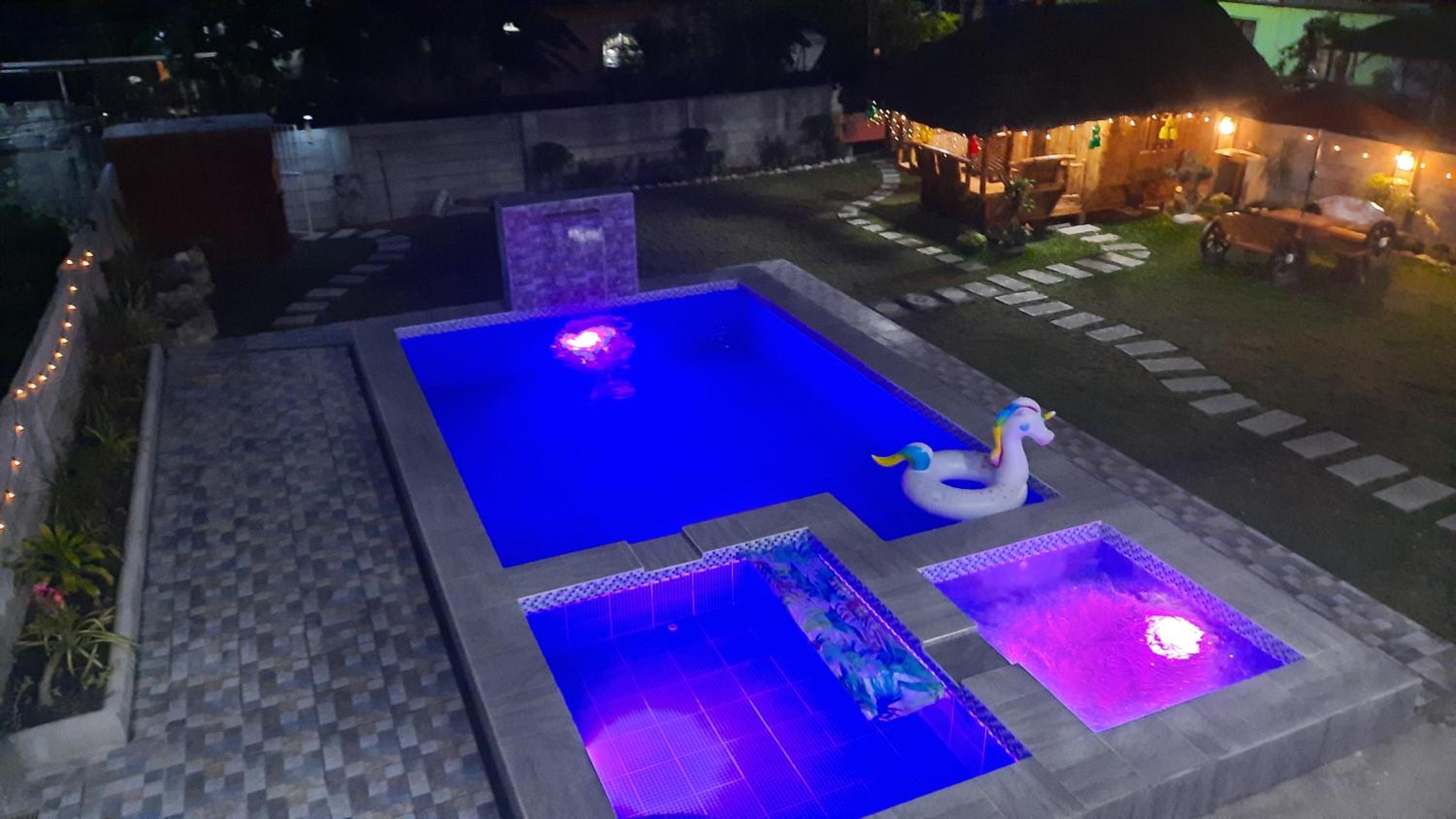 LS Resthouse - Loft studio with pool and garden access view 2