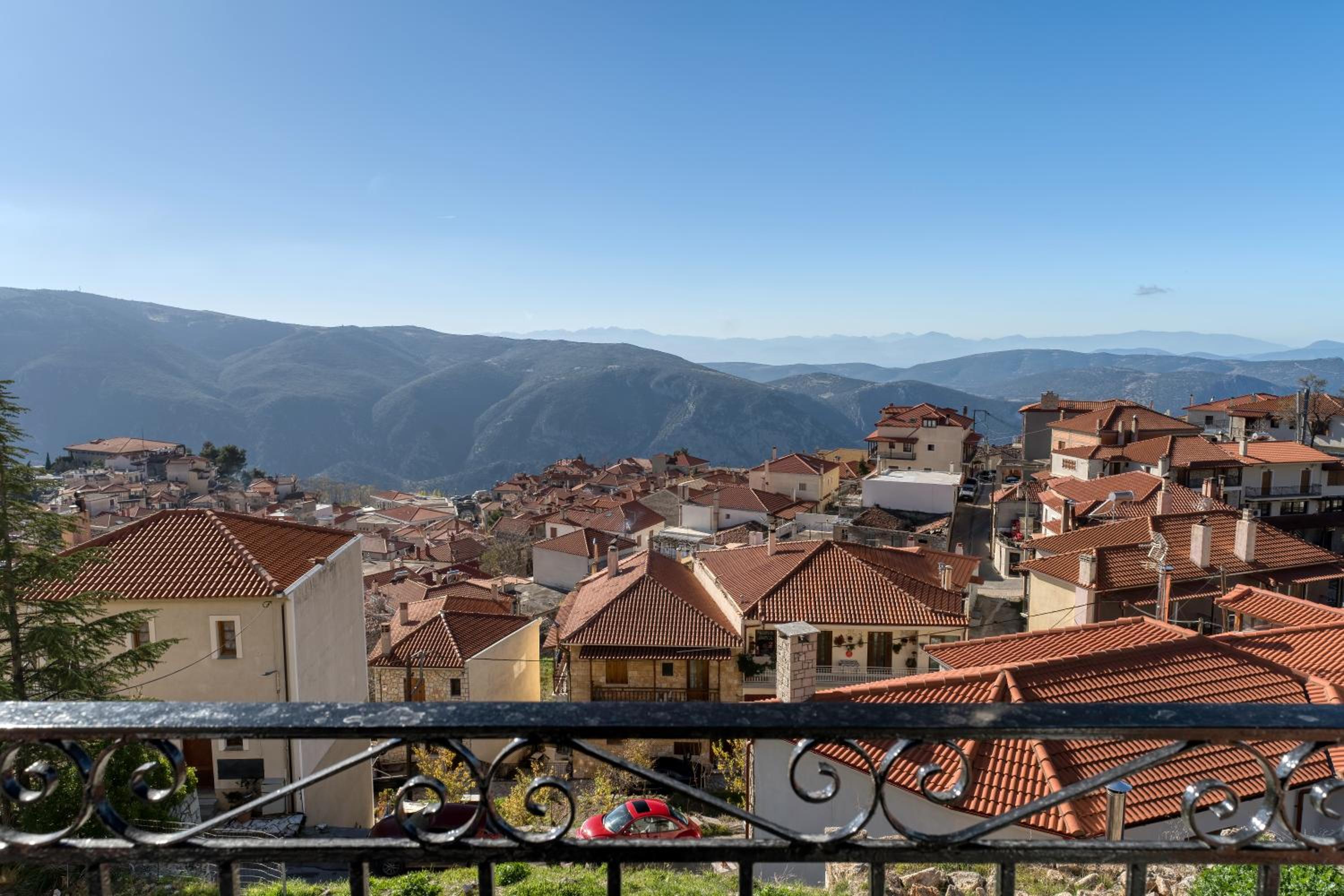 Arachova's Experience M3 view 3