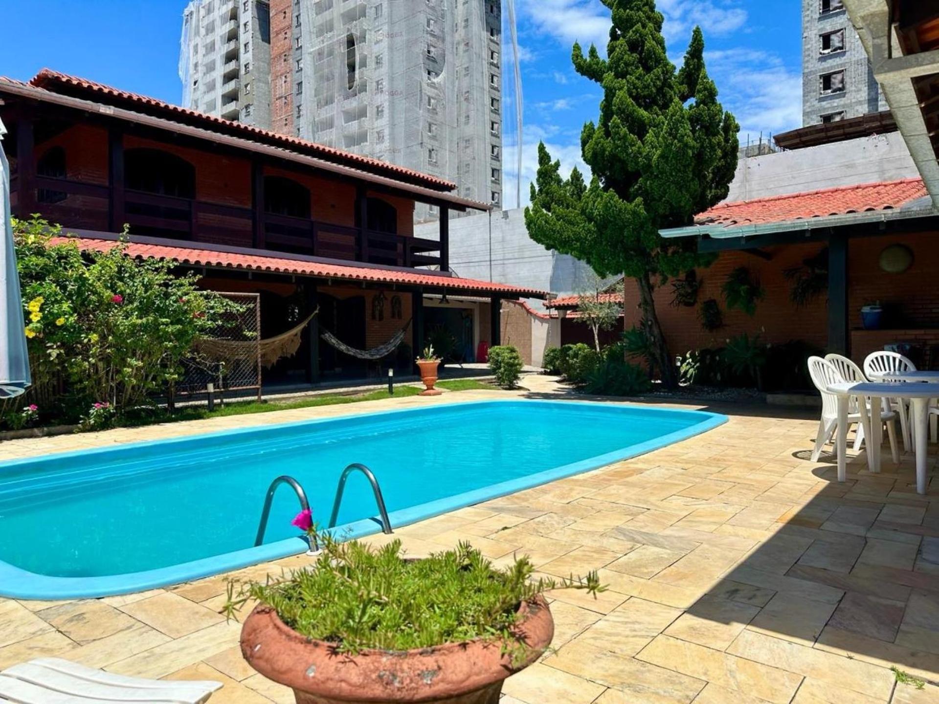 Casa com Piscina em Penha/SC - Beto Carrero view 2