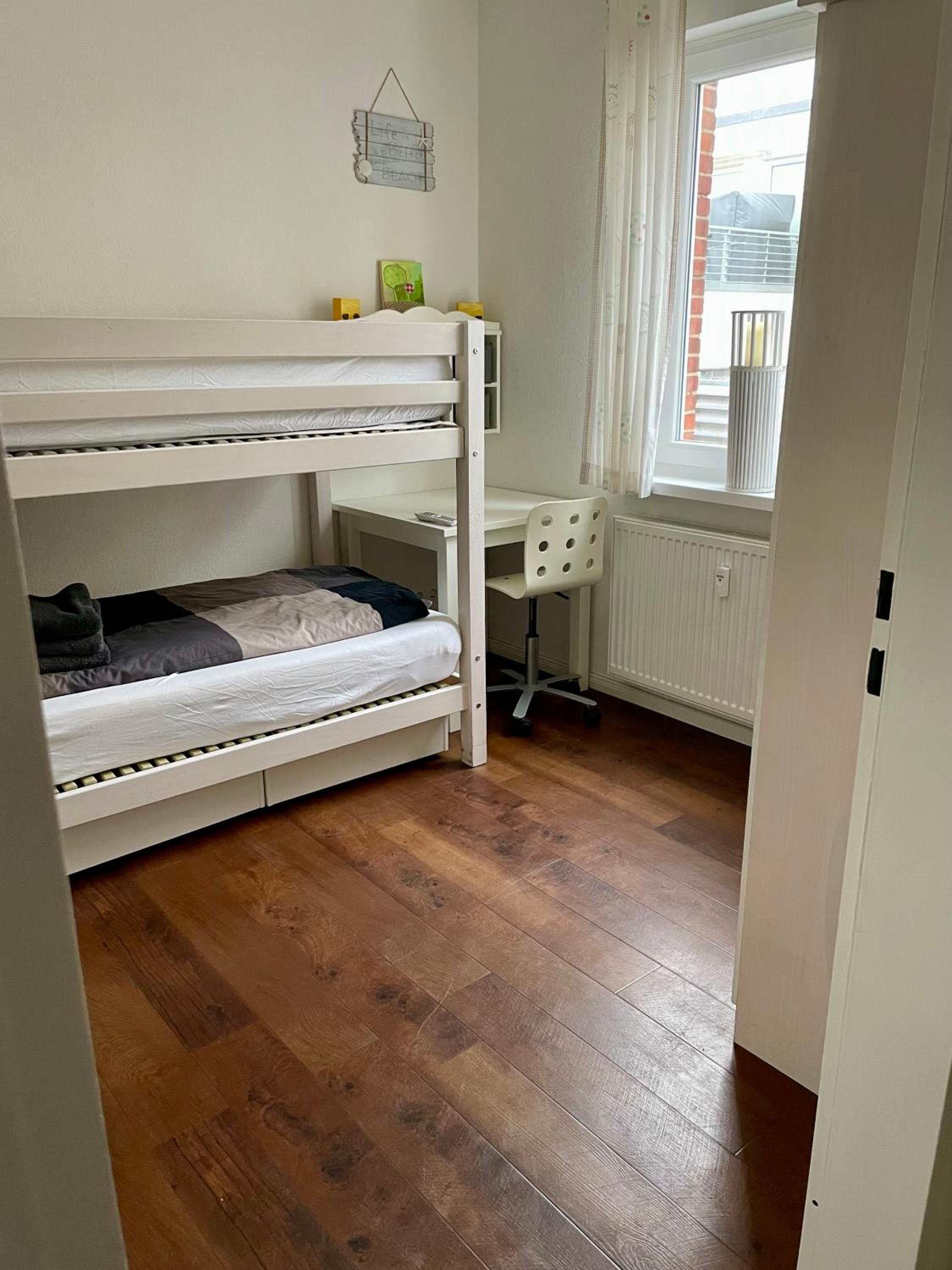Geschmackvolle Ferienwohnung zentral und strandnah gelegen. WLAN kostenlos.