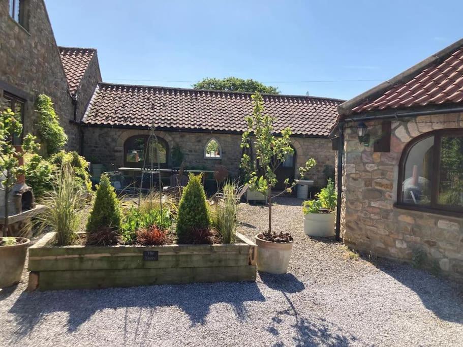 The Dairy - Barn conversion on Coast to Coast route near Catterick Garrison view 5