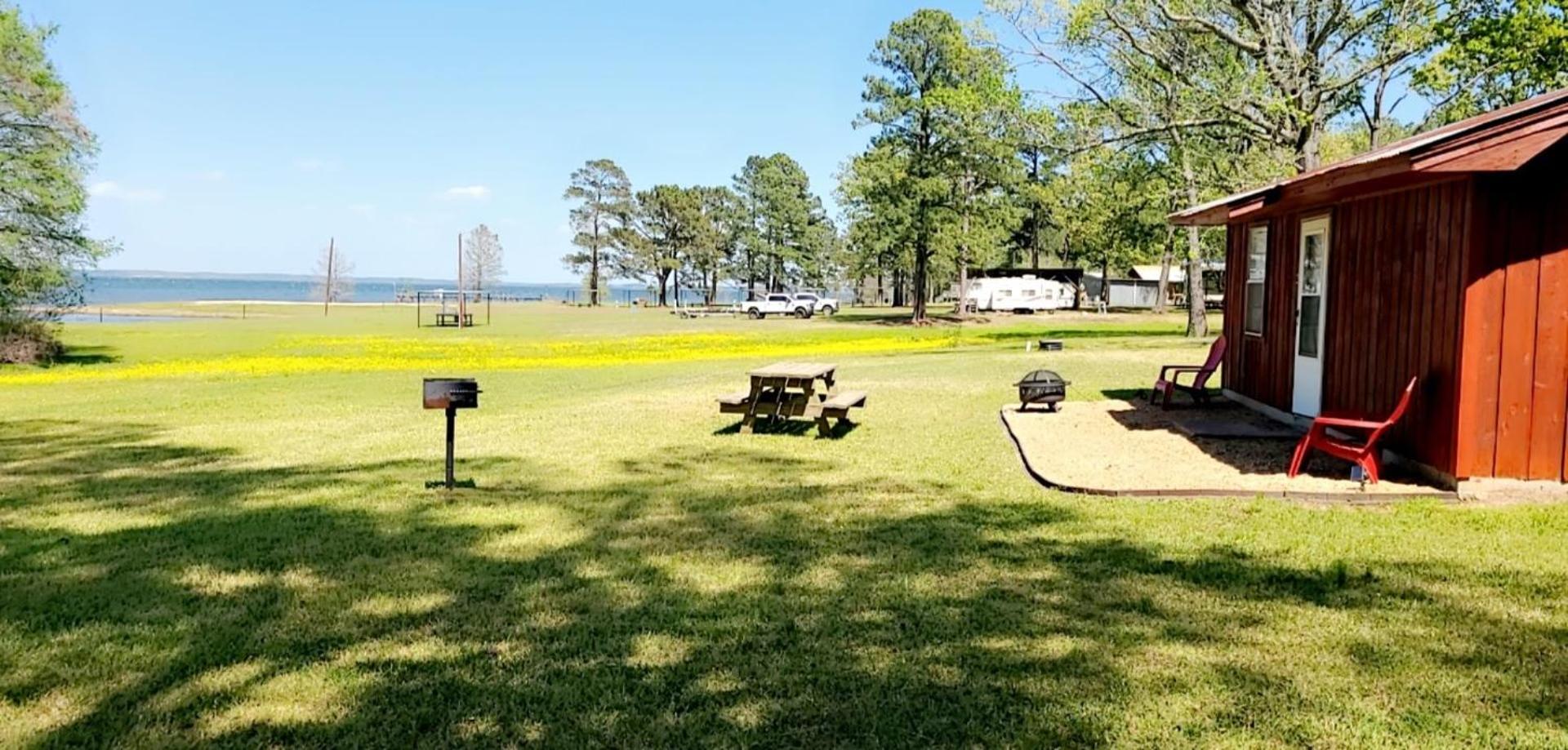 McGee's Landing Lakefront Cabin 2 on Toledo Bend Lake - Property Image 10