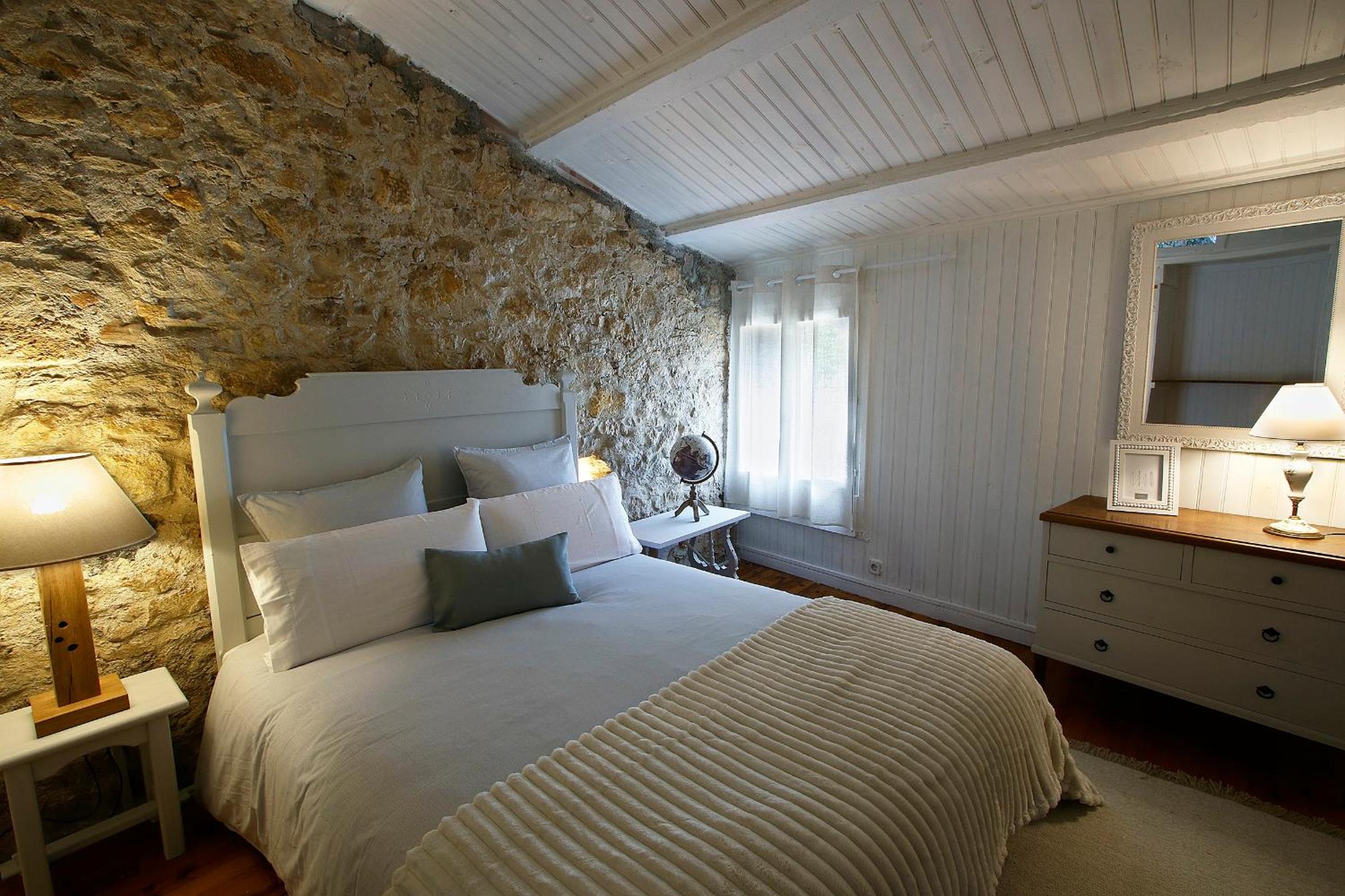 casa con encanto en el bosque y a 10 min de Girona view 5
