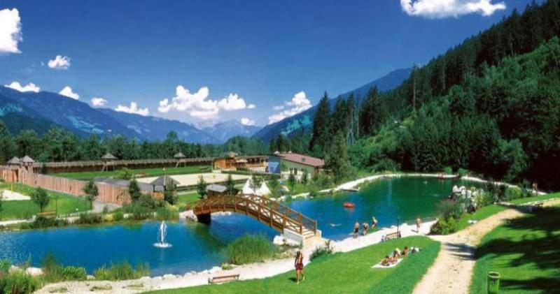 Mountainview Lodge - Chalet im Zillertal direkt am 5 Sterne Campingplatz Aufenfeld mit Hallenbad und Sauna