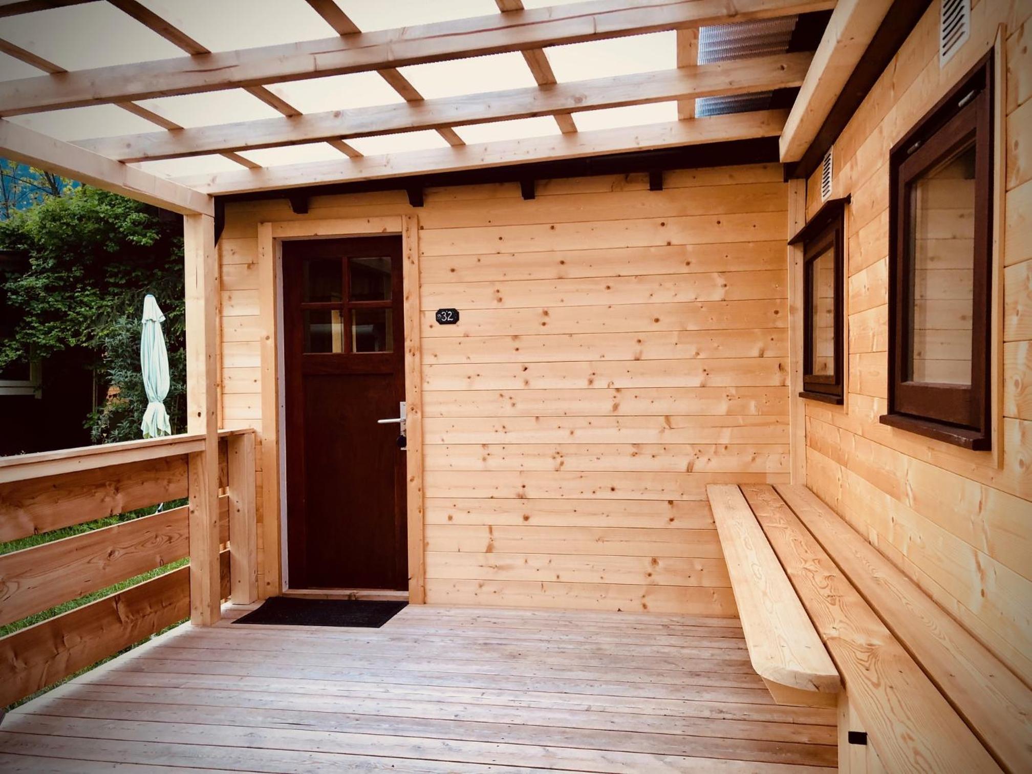 Mountainview Lodge - Chalet im Zillertal direkt am 5 Sterne Campingplatz Aufenfeld mit Hallenbad und Sauna