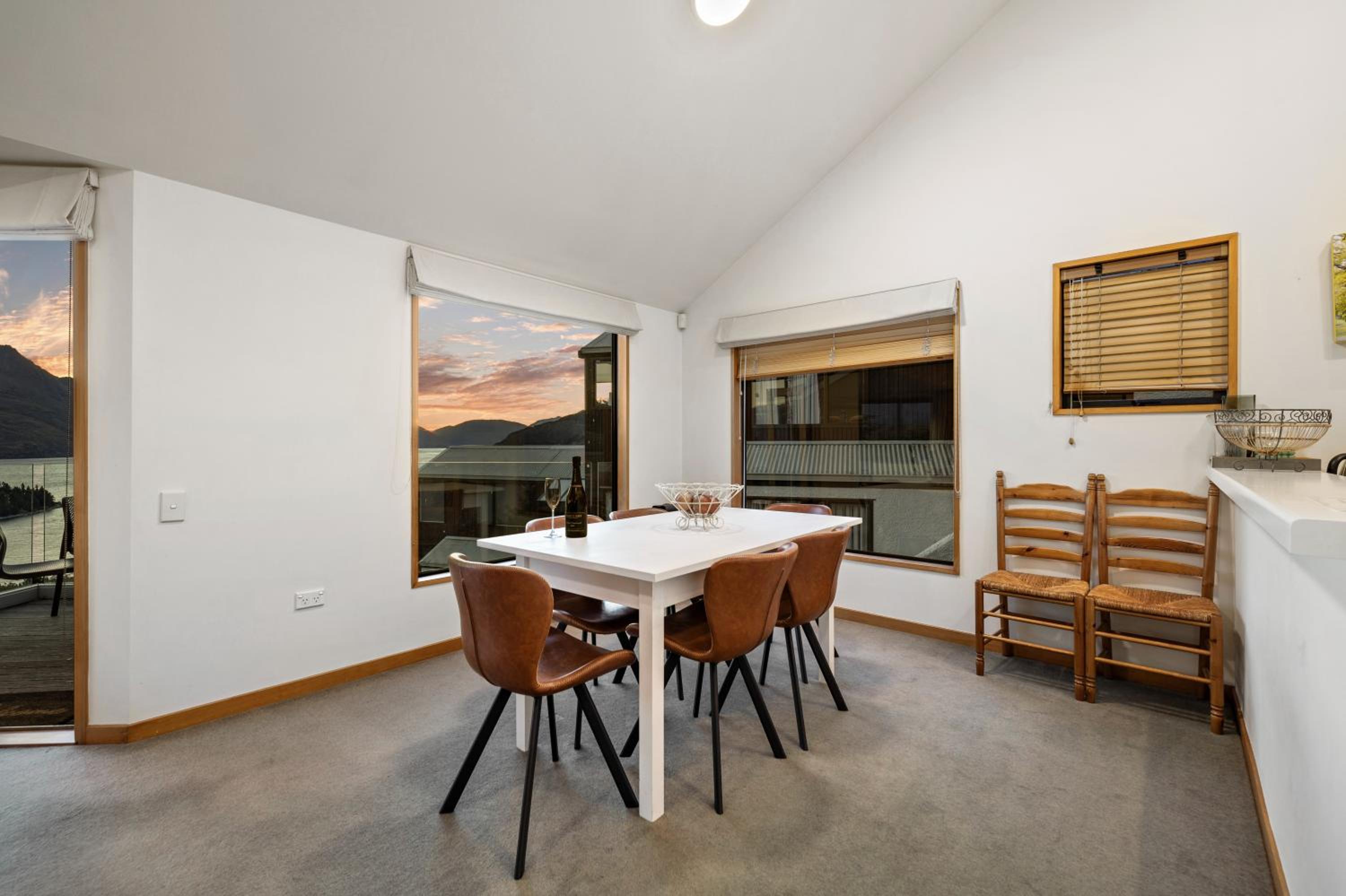 Sun-filled on Wakatipu view 5