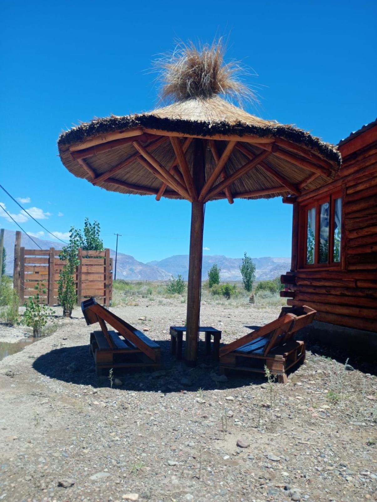 Cabañas Angualasto
