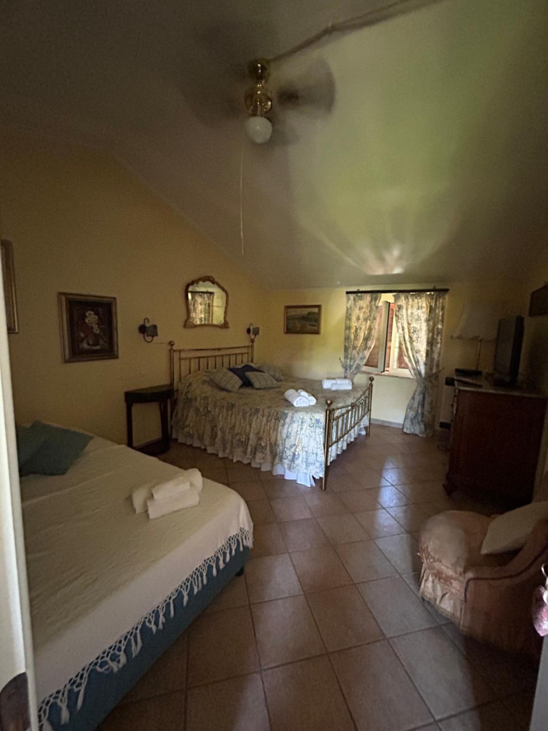 Charming Villa with swimming pool-Todi, Italy