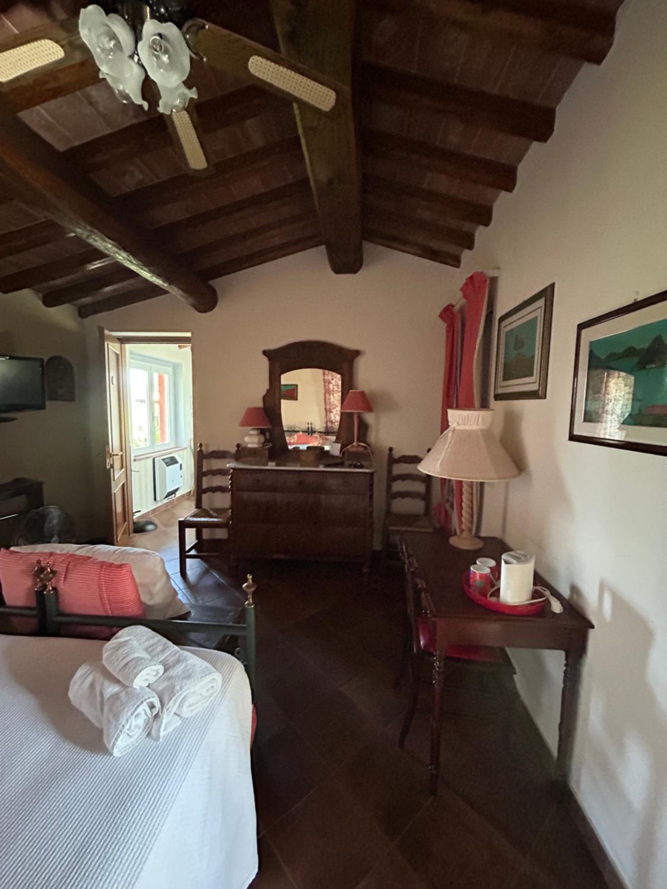 Charming Villa with swimming pool-Todi, Italy