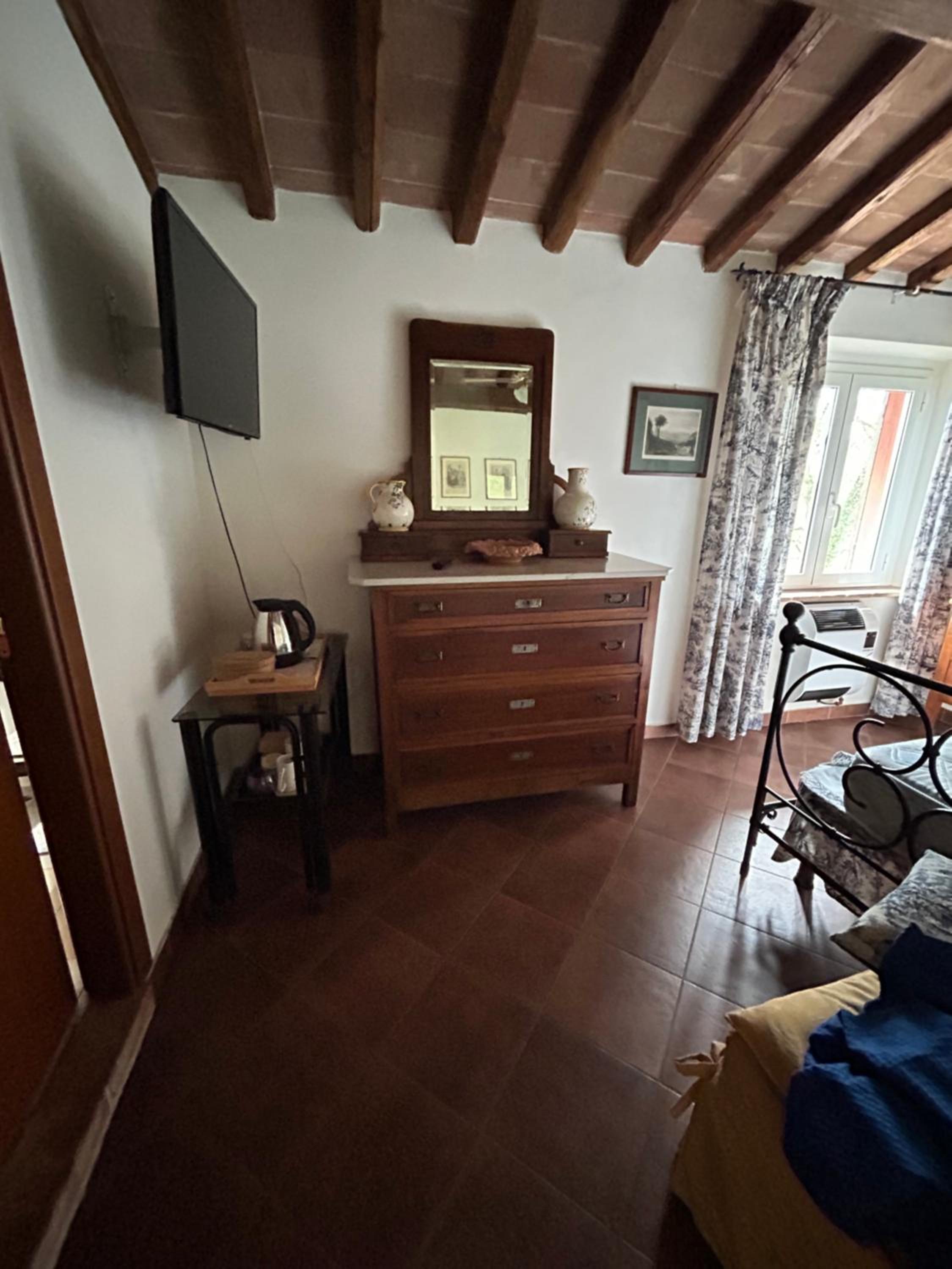 Charming Villa with swimming pool-Todi, Italy