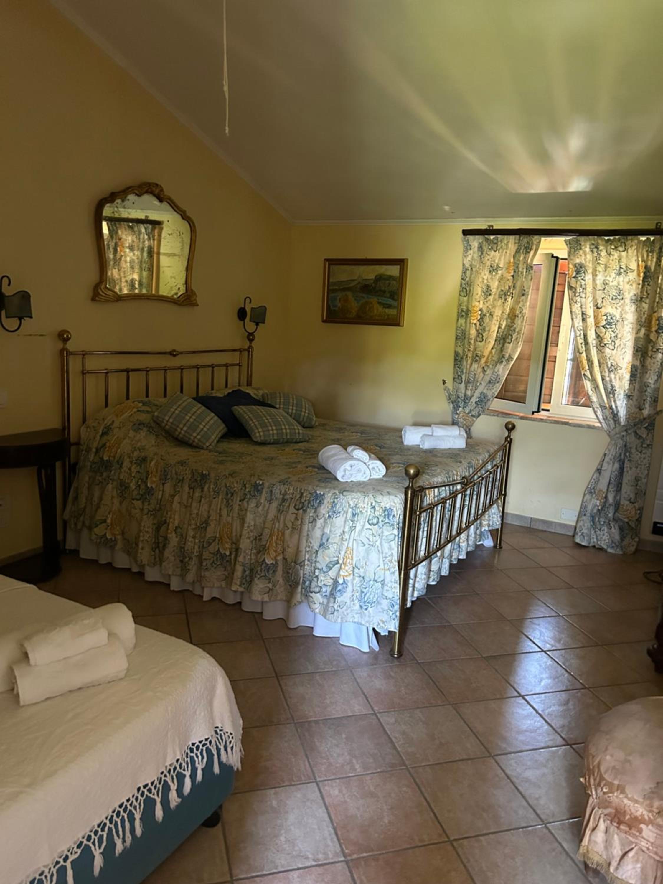 Charming Villa with swimming pool-Todi, Italy
