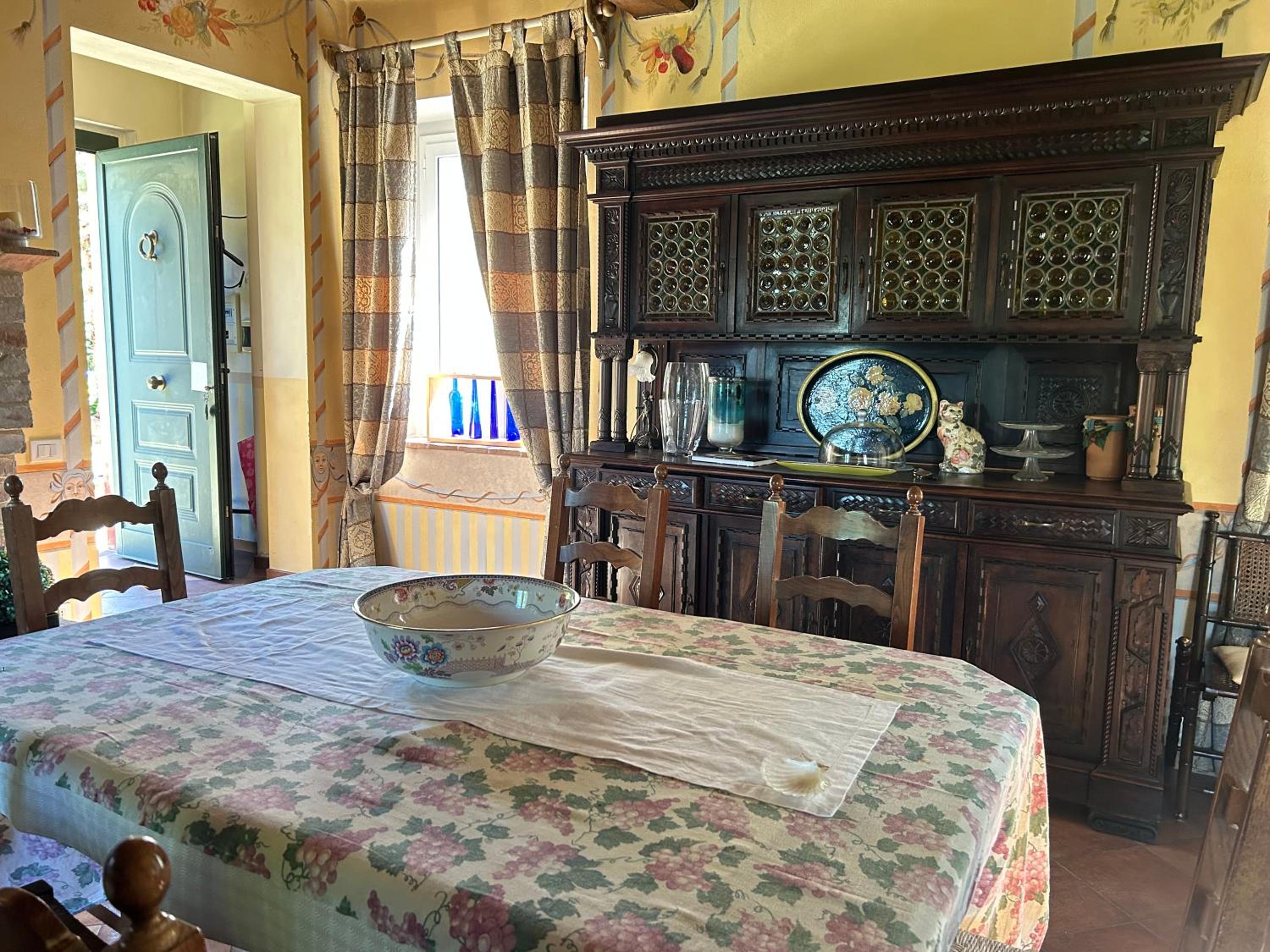 Charming Villa with swimming pool-Todi, Italy