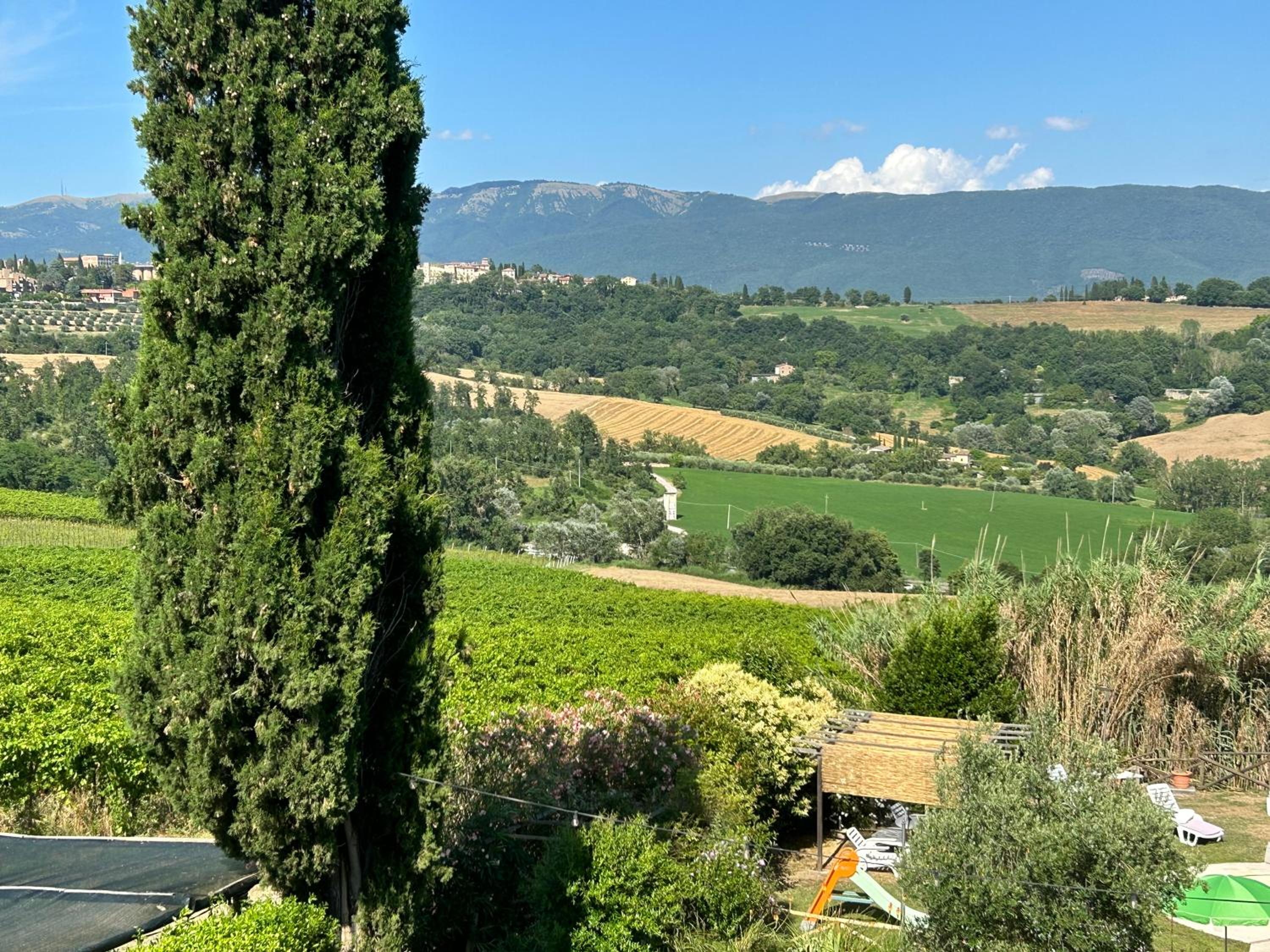 Charming Villa with swimming pool-Todi, Italy