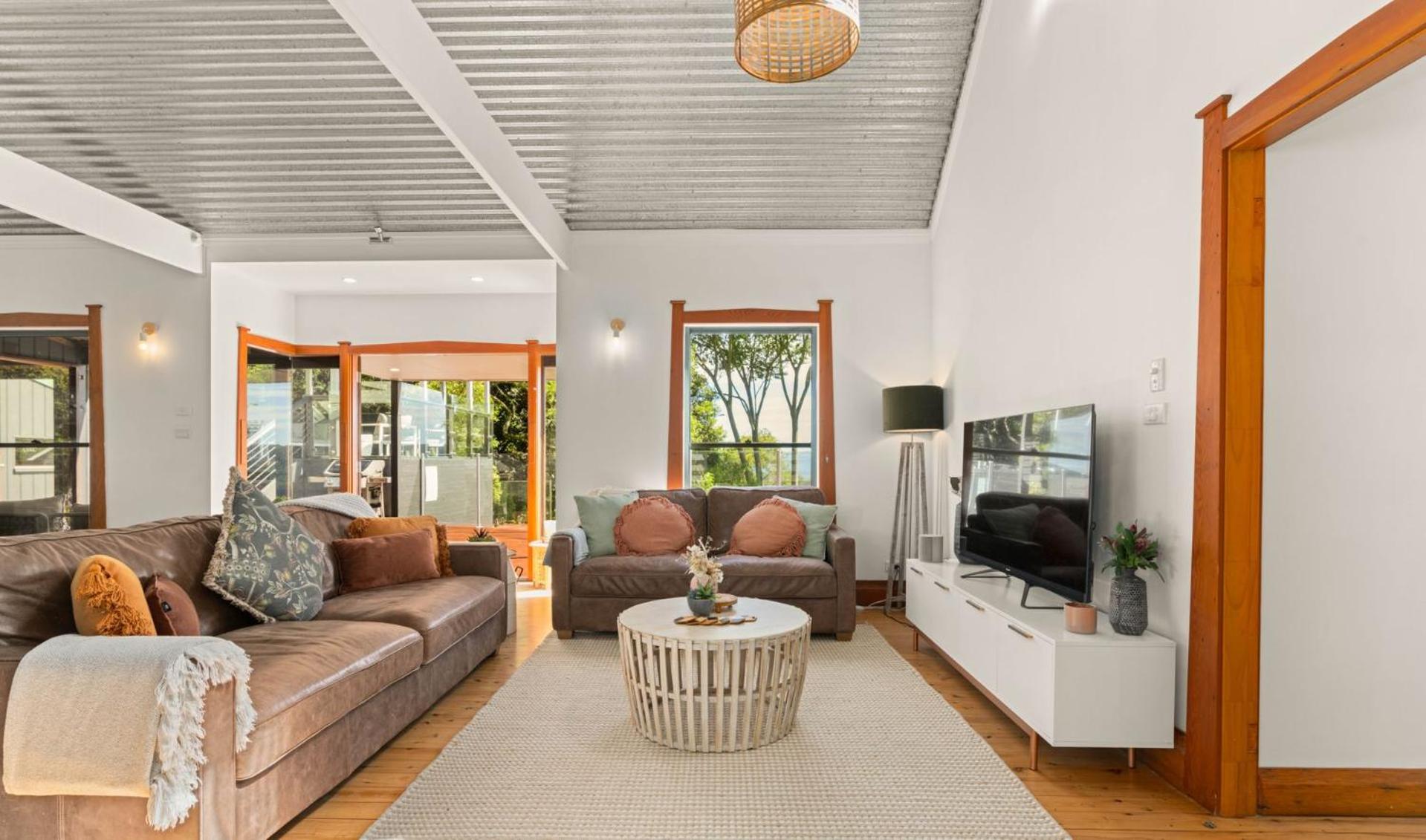 Sahali, Kangaroo Valley