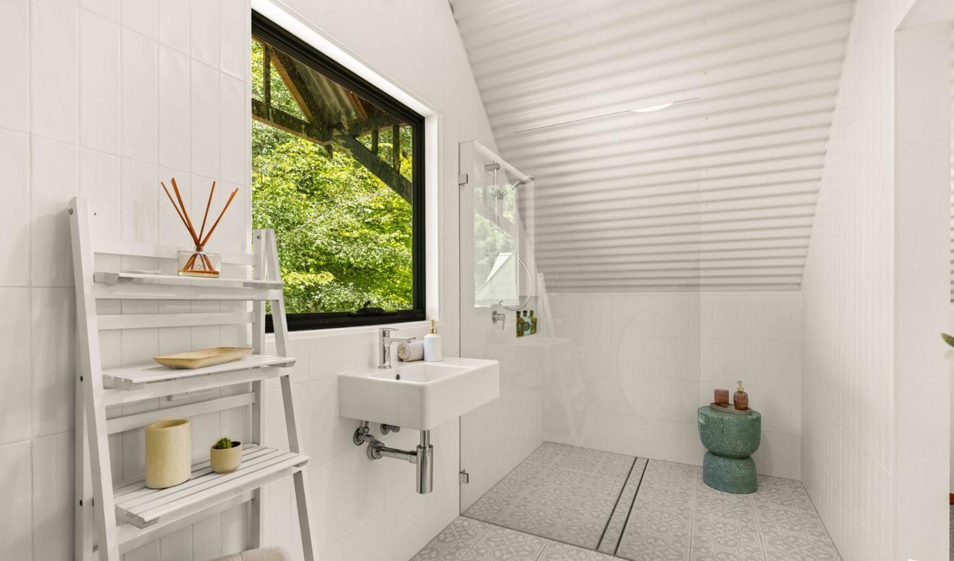 Sahali, Kangaroo Valley
