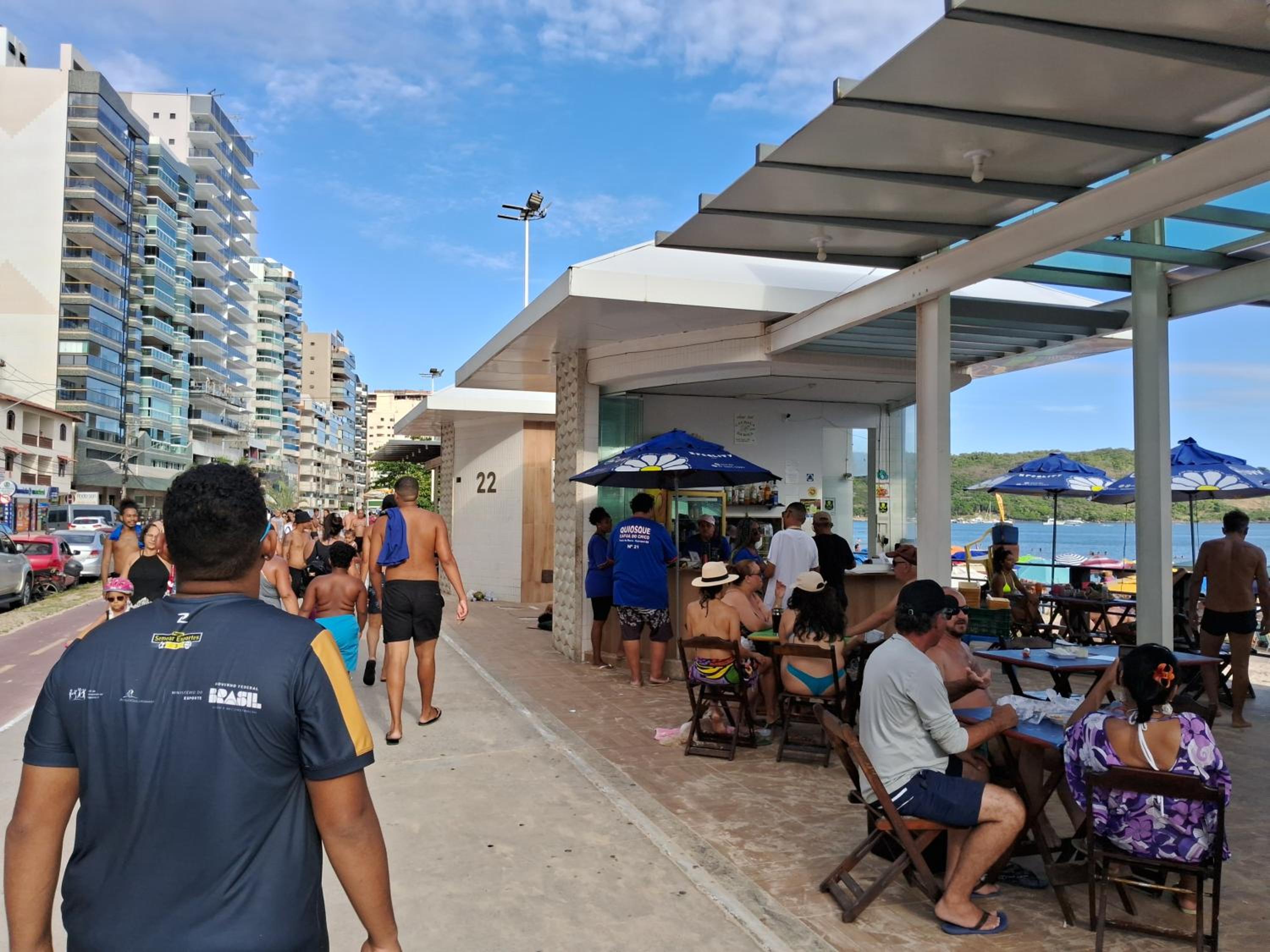 Apartamento de temporada bem localizado na Praia do Morro - Guarapari