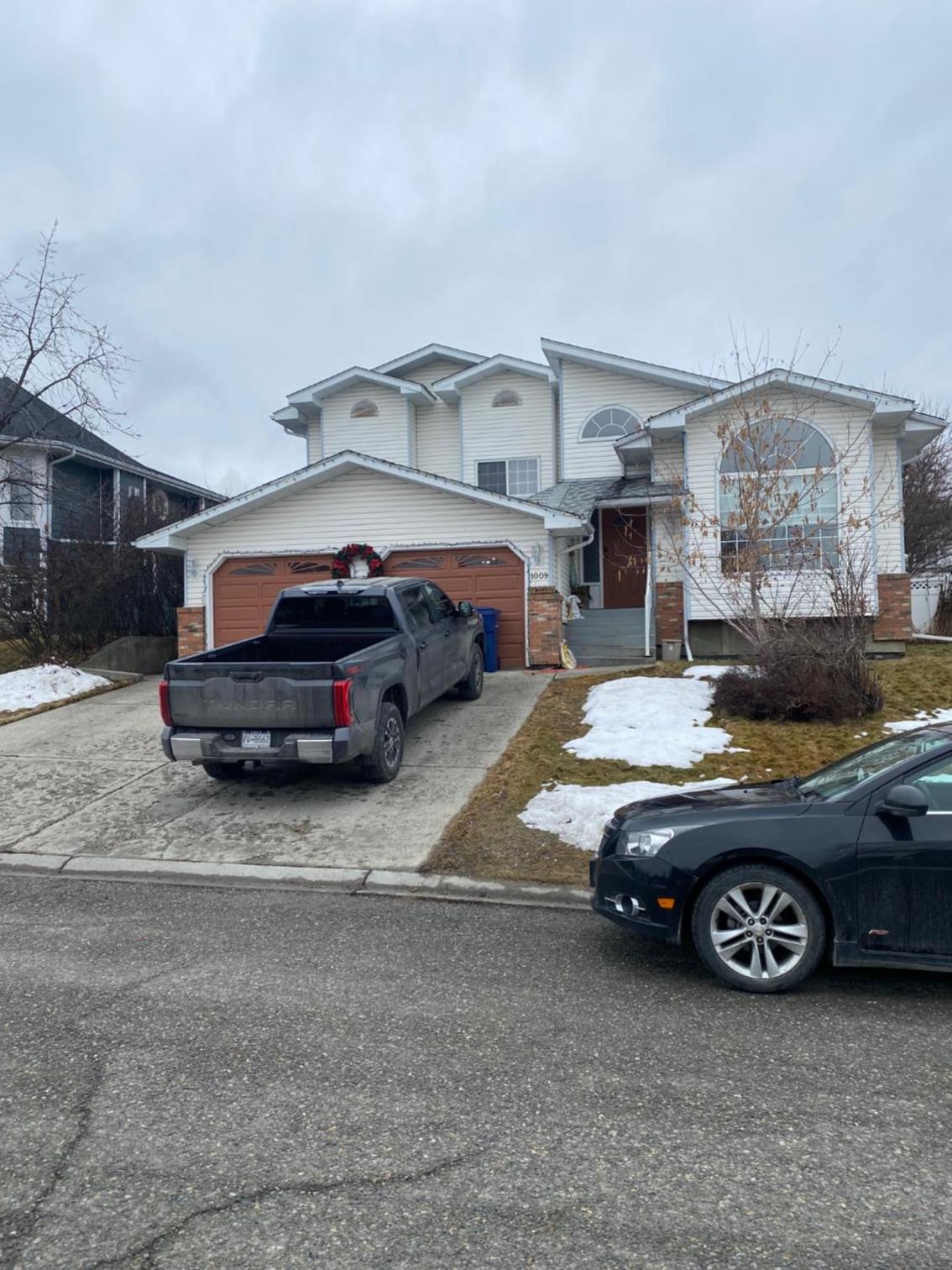 Entire Basement Guest Suite In Cranbrook