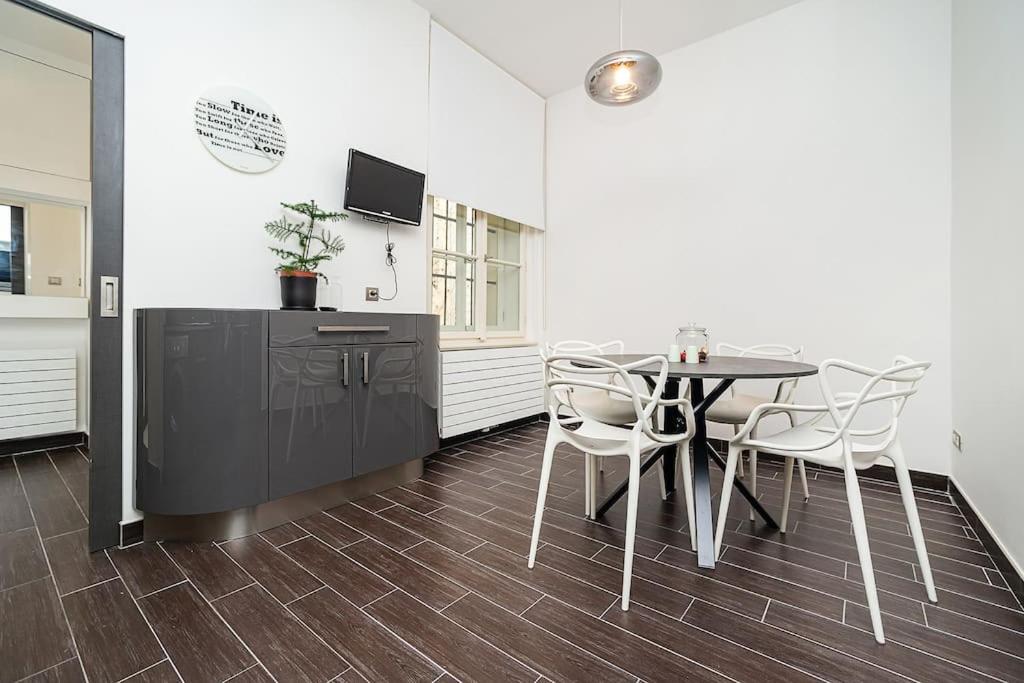 Luxurious two-bedroom in the Old Town