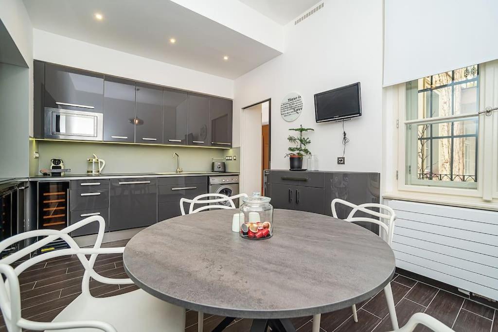 Luxurious two-bedroom in the Old Town