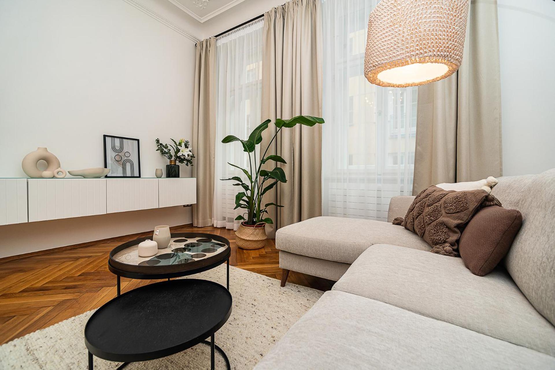 Luxurious two-bedroom in the Old Town