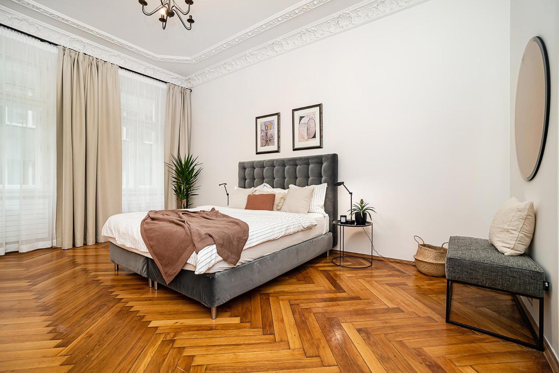 Luxurious two-bedroom in the Old Town