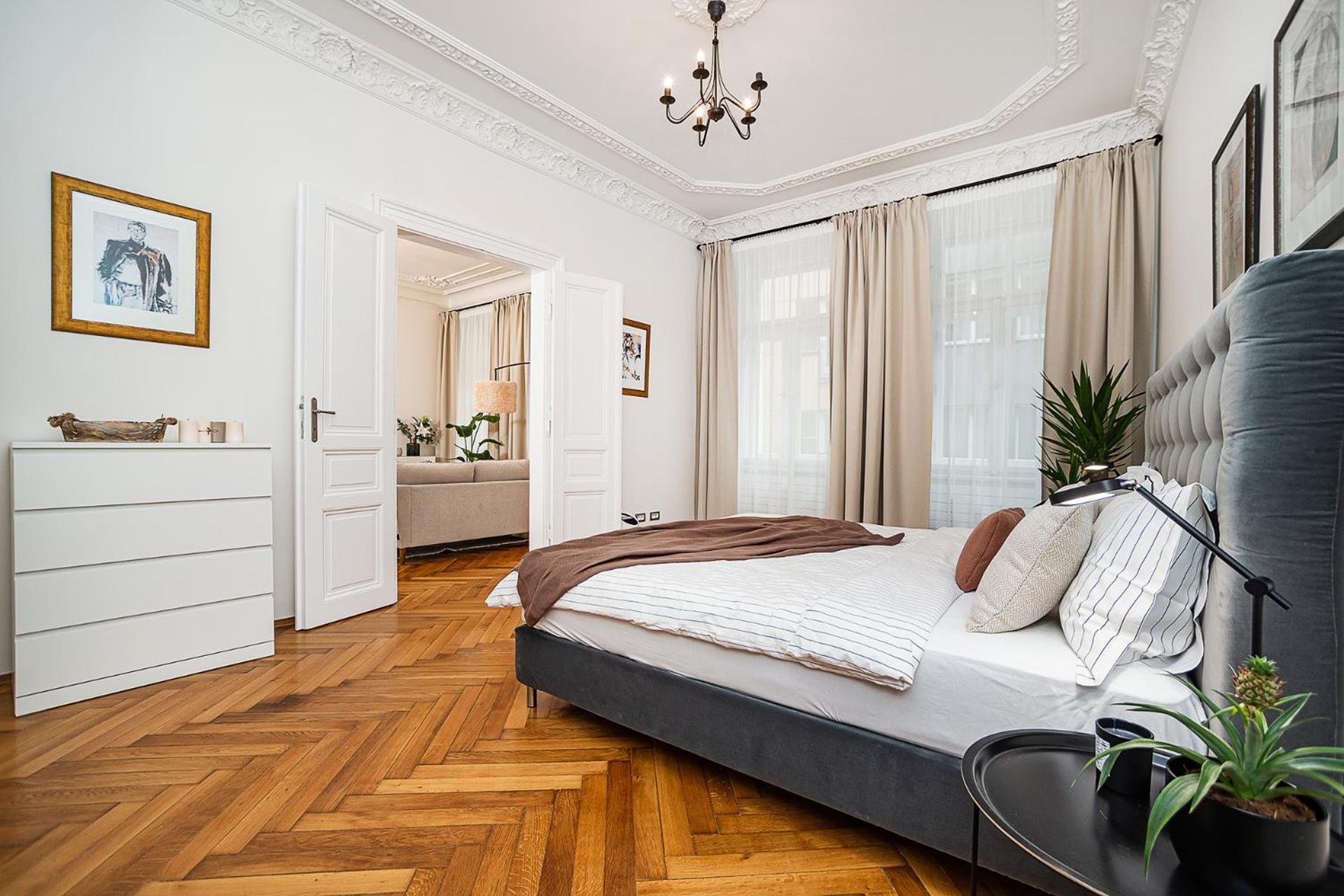 Luxurious two-bedroom in the Old Town