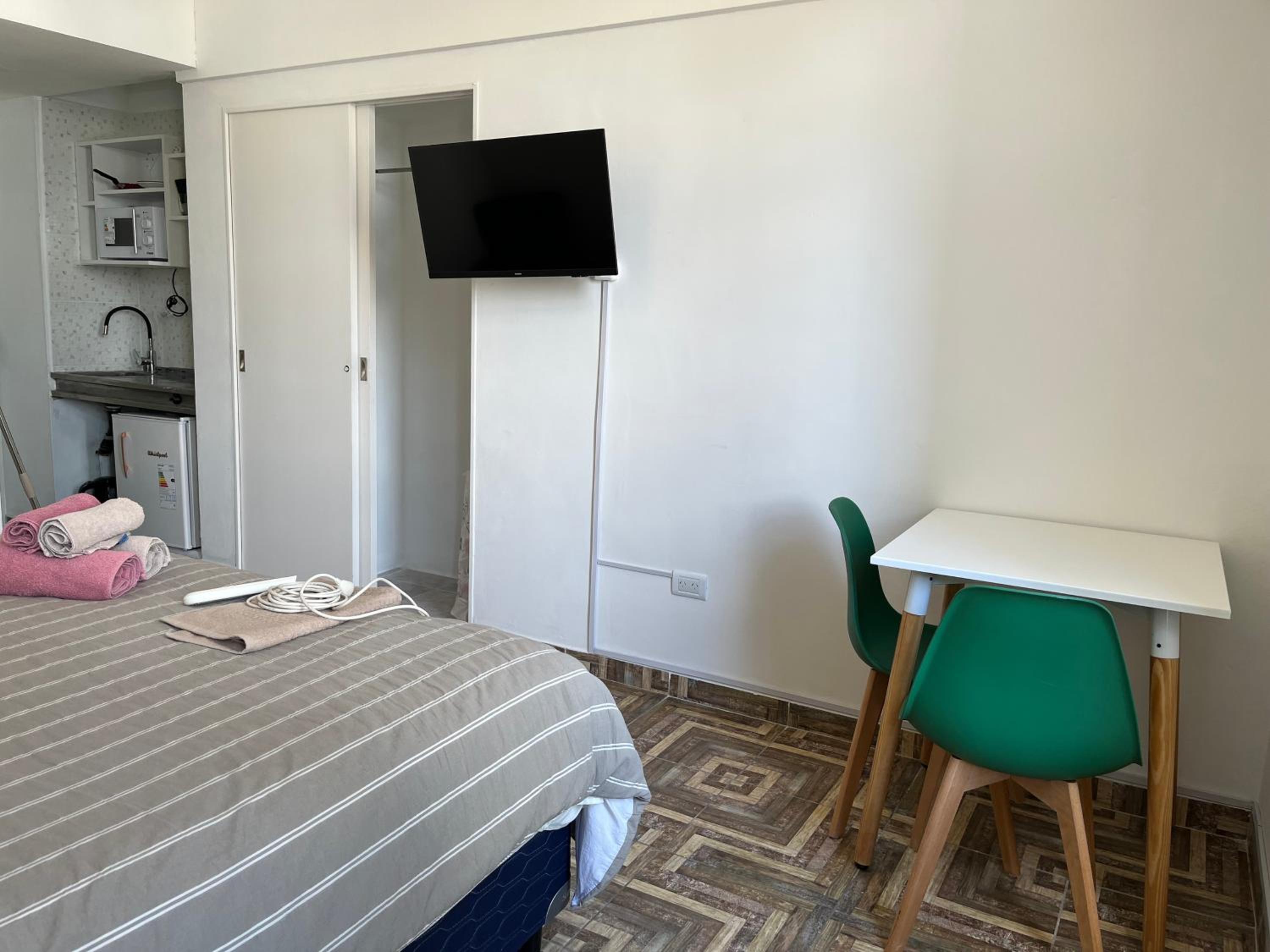 Obelisk Apartment Studio