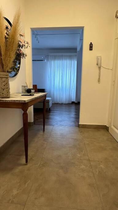 Piso entero a metros de La Cañada