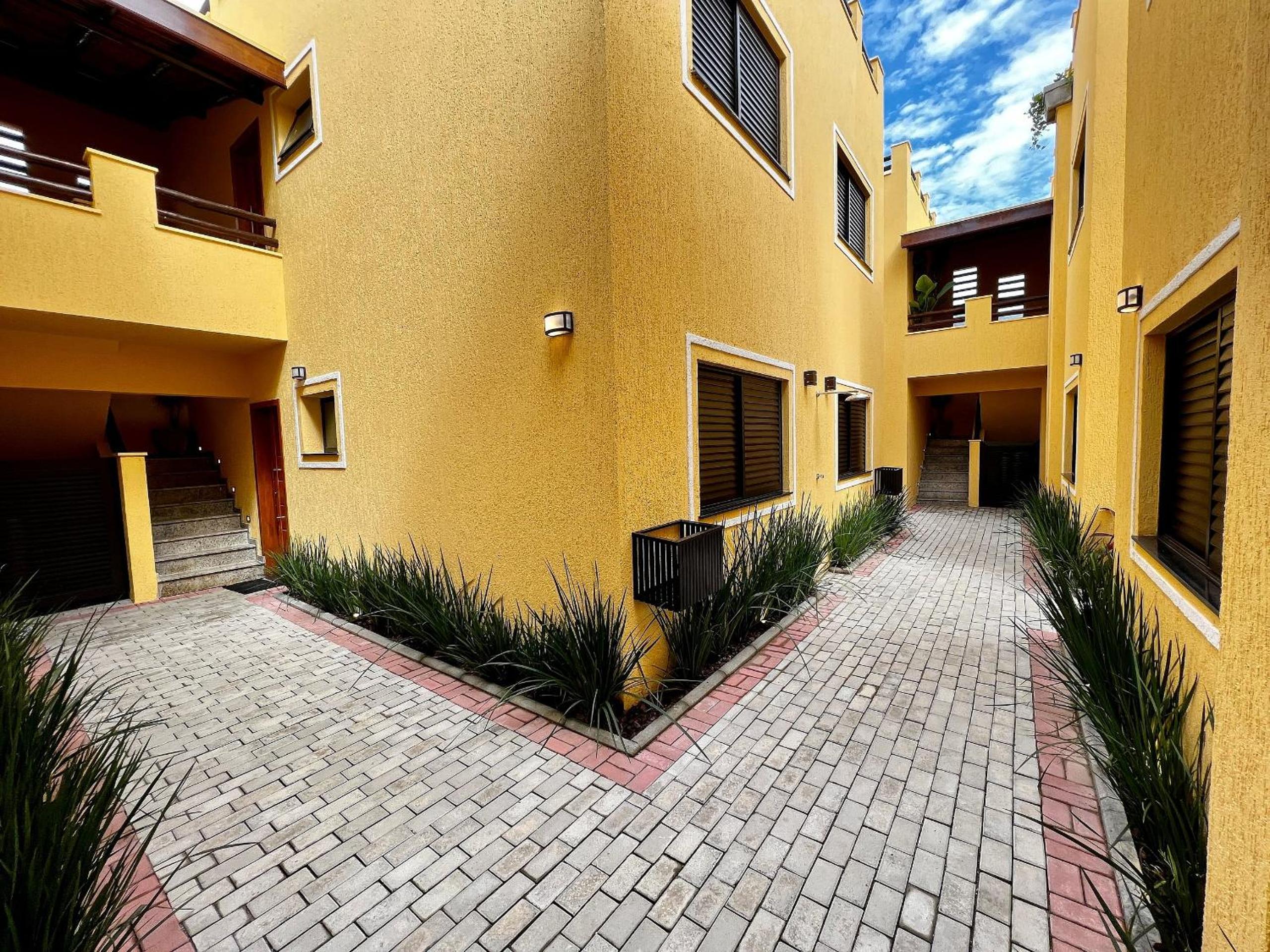 Private pool, 250 meters from the beach
