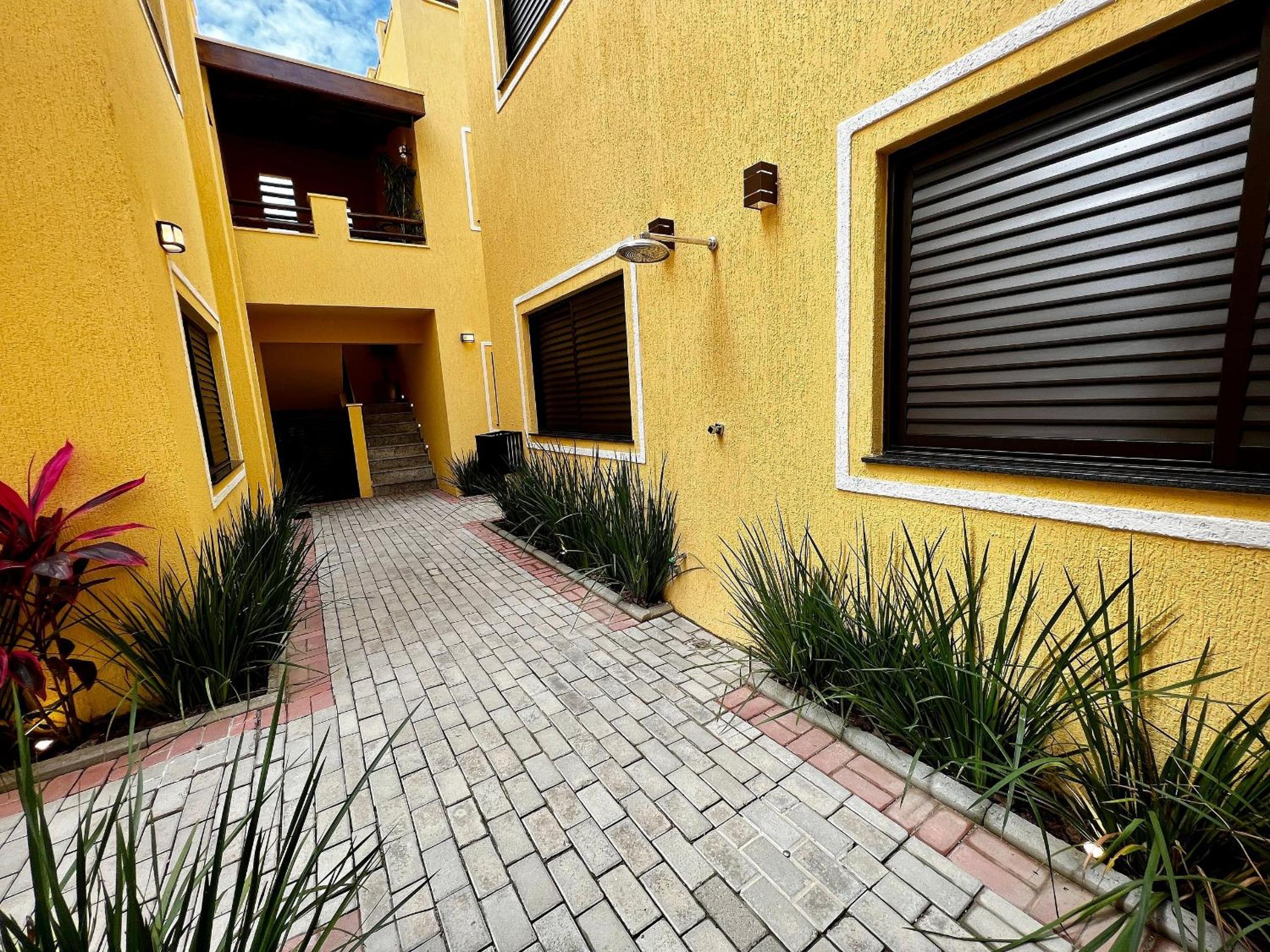 Private pool, 250 meters from the beach