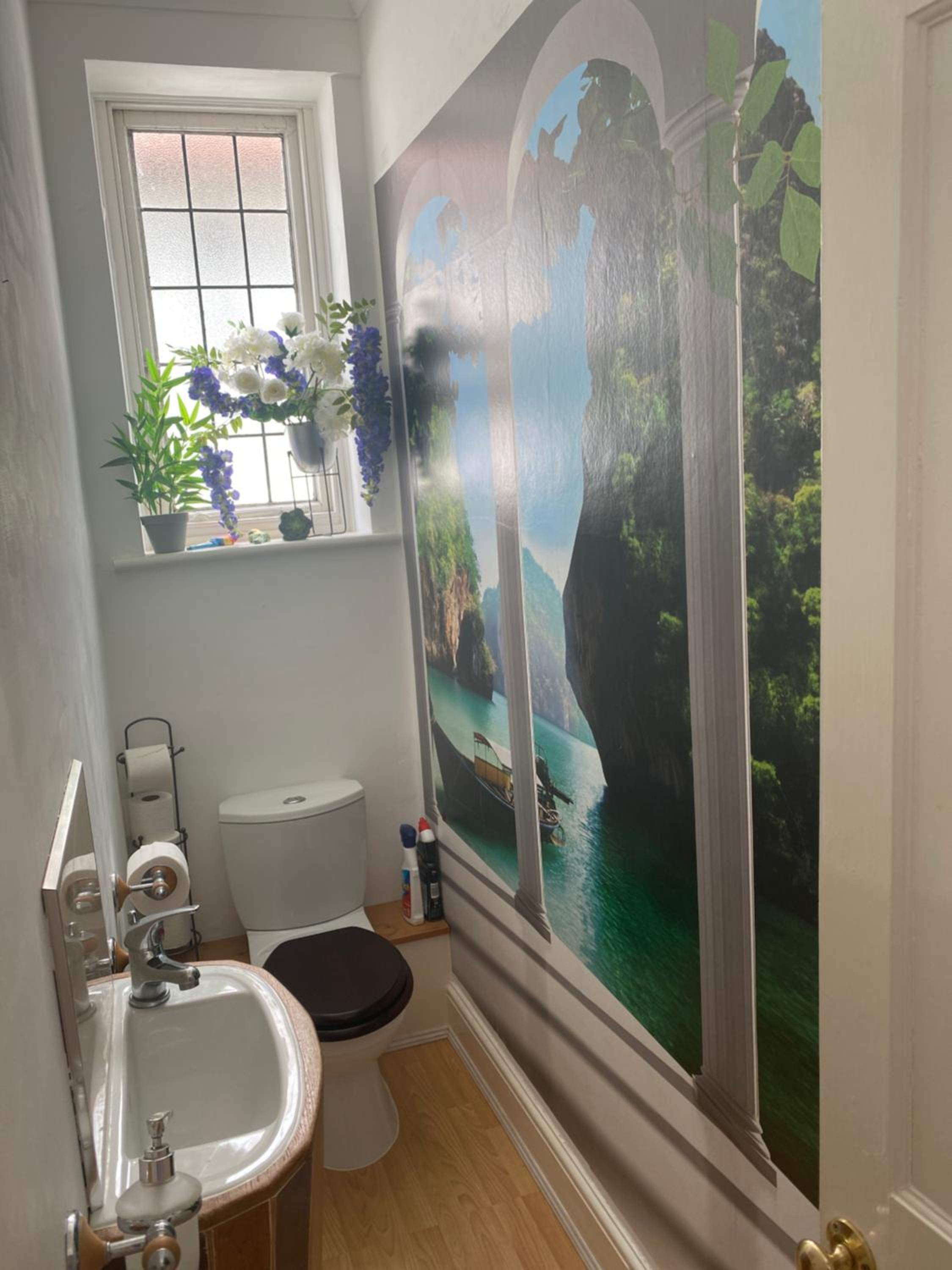 Bright large double with sole use lovely separate bath only