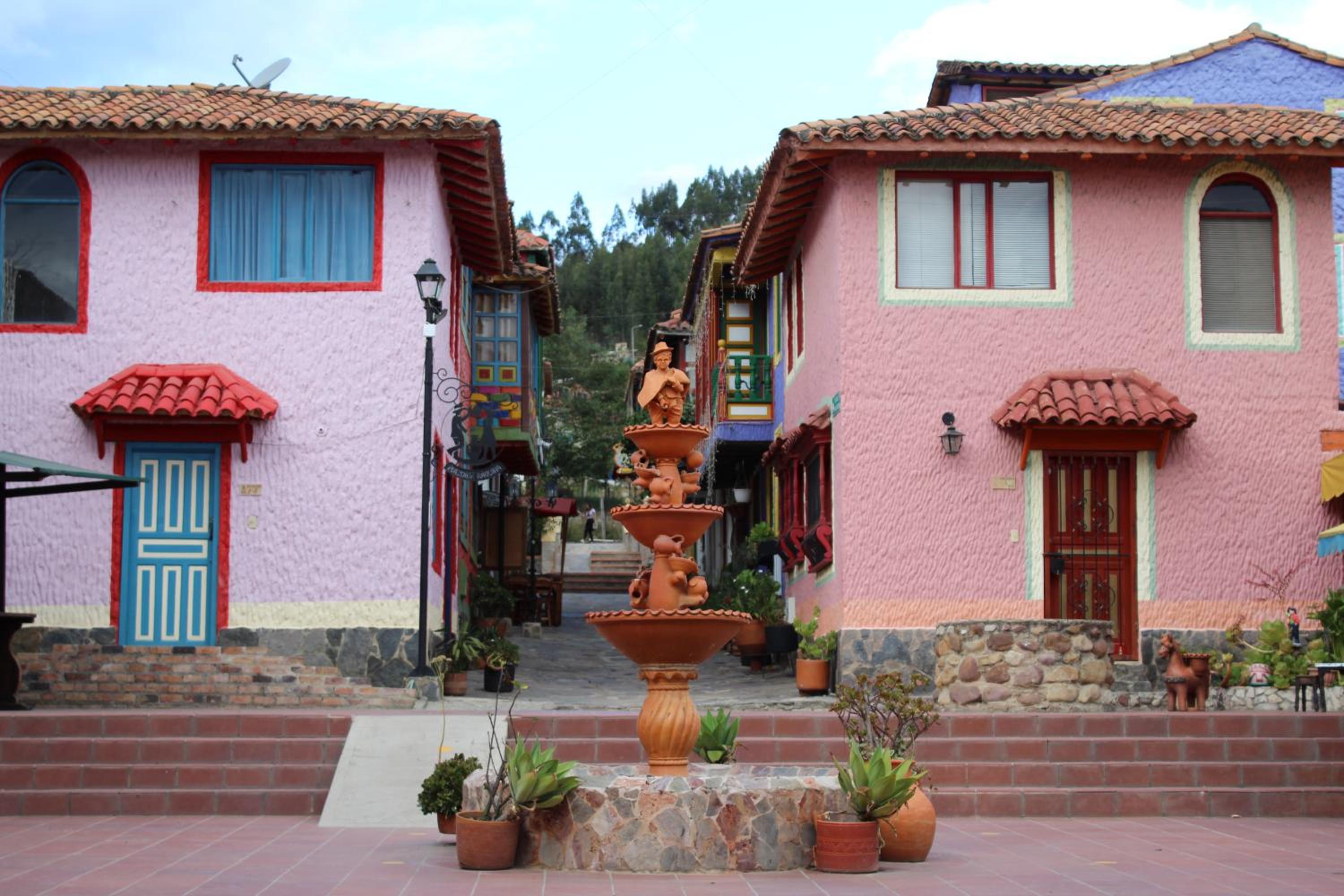 Casa Mostaza Pueblito Boyacense