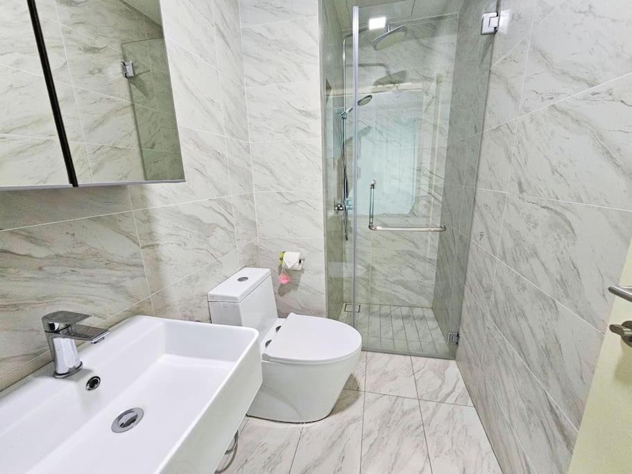 Chill & Healing • 2bedroom Staycation #Fully Seaview #PrivateBathtub #ImperioResidence