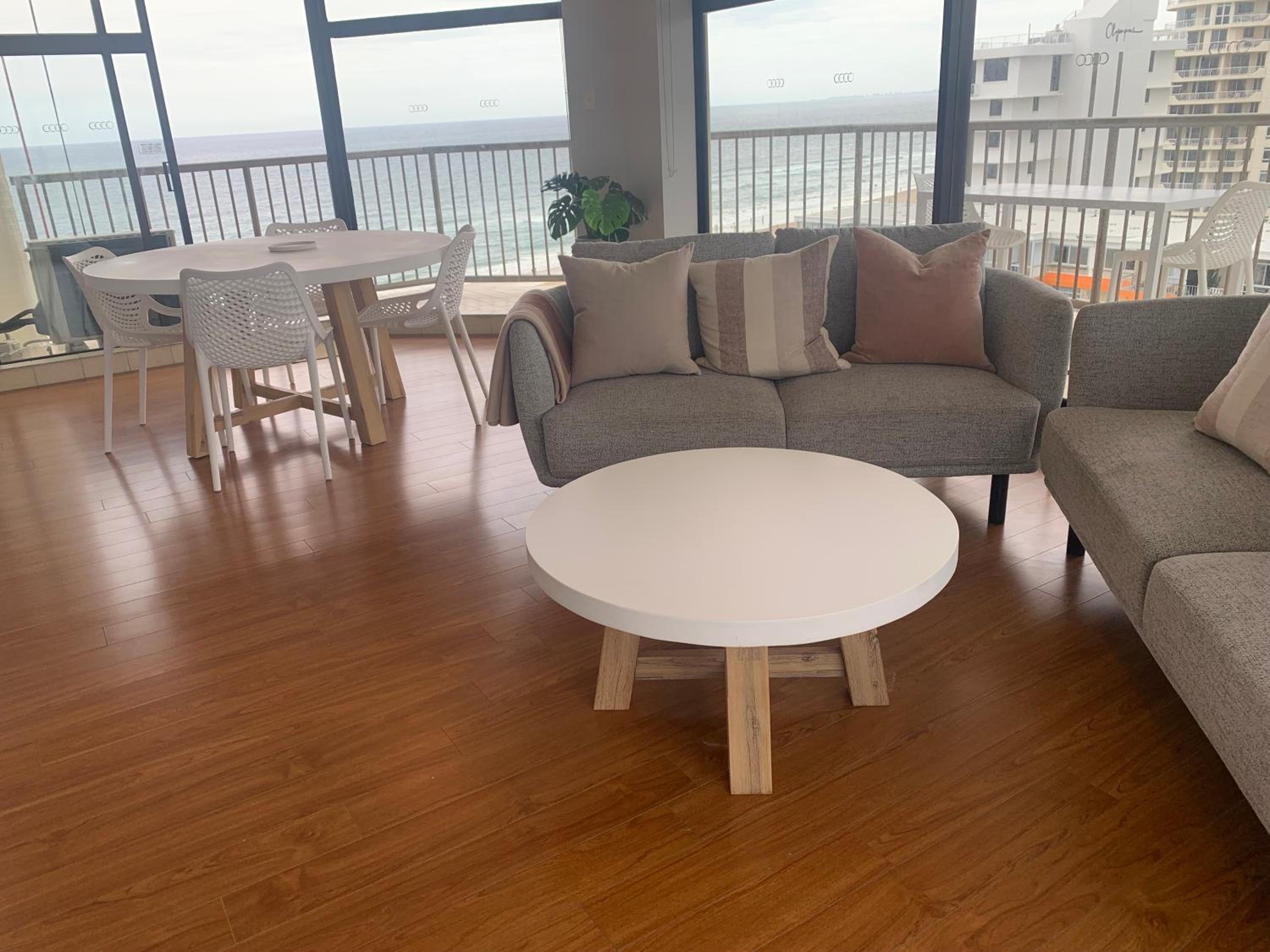 Beachfront & City View, Huge 2 Bedroom Apartment, Imperial Surf Resort