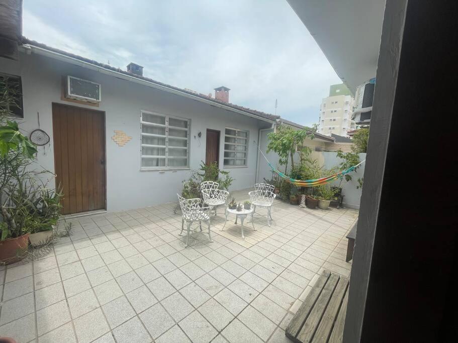 Casa na Ilha - próximo ao Shopping Villa Romana e Terminal Ti-Tri