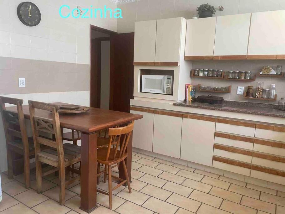 Casa na Ilha - próximo ao Shopping Villa Romana e Terminal Ti-Tri