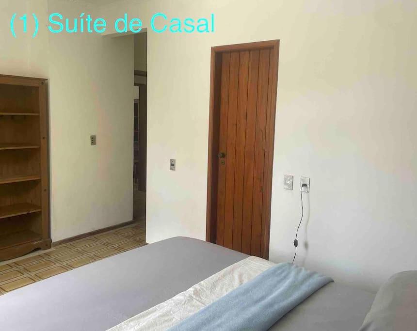 Casa na Ilha - próximo ao Shopping Villa Romana e Terminal Ti-Tri